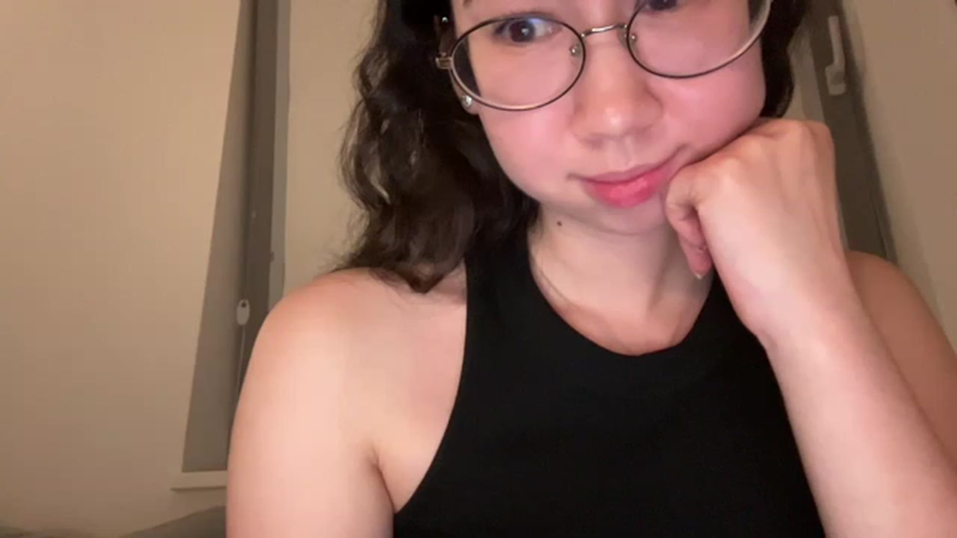 Gallery image thumbnail from cute_asian69's myfreecams stream on, 06/25/2023, 24:03 image 6 of 20