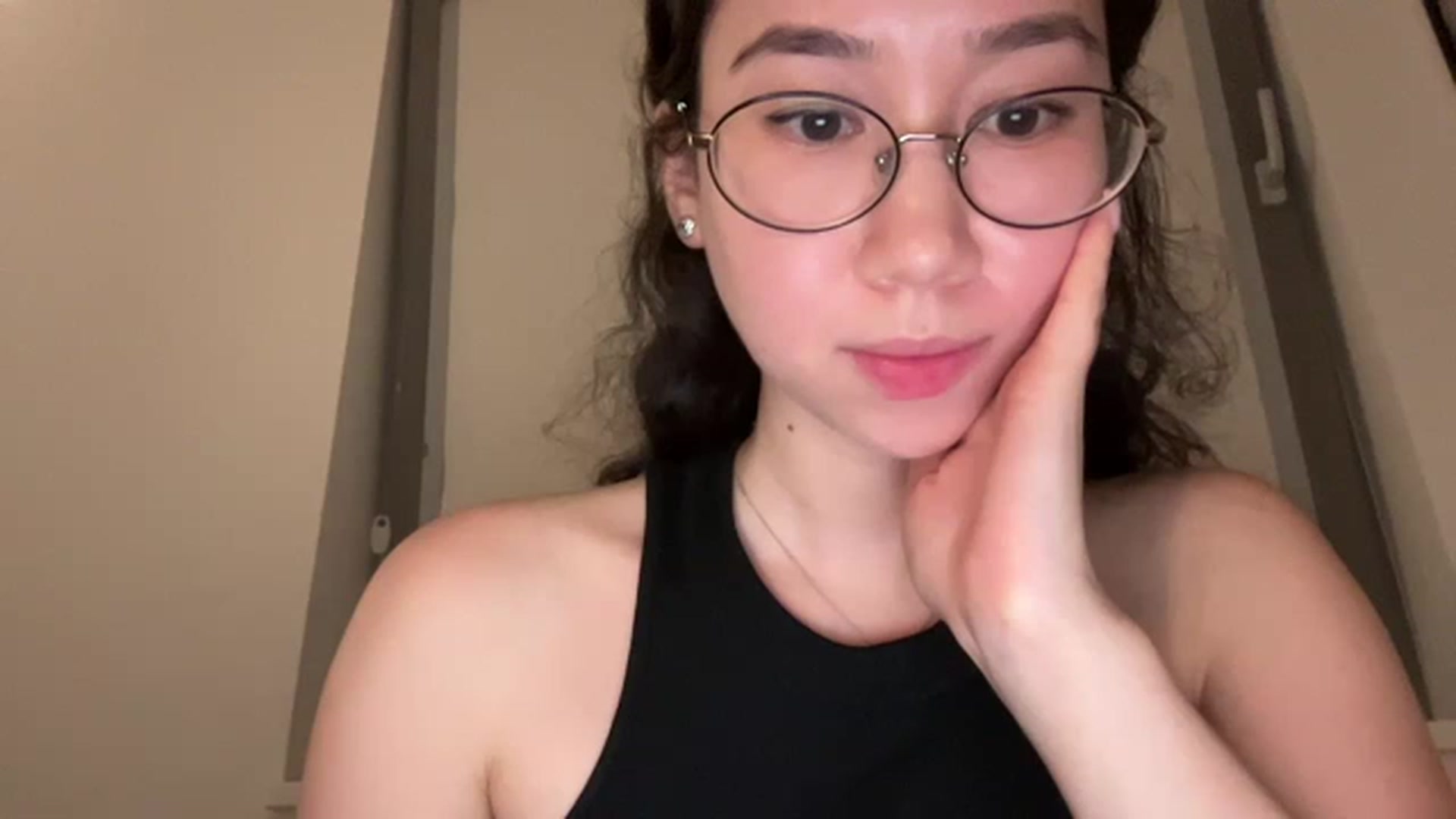 Gallery image thumbnail from cute_asian69's myfreecams stream on, 06/25/2023, 24:03 image 10 of 20