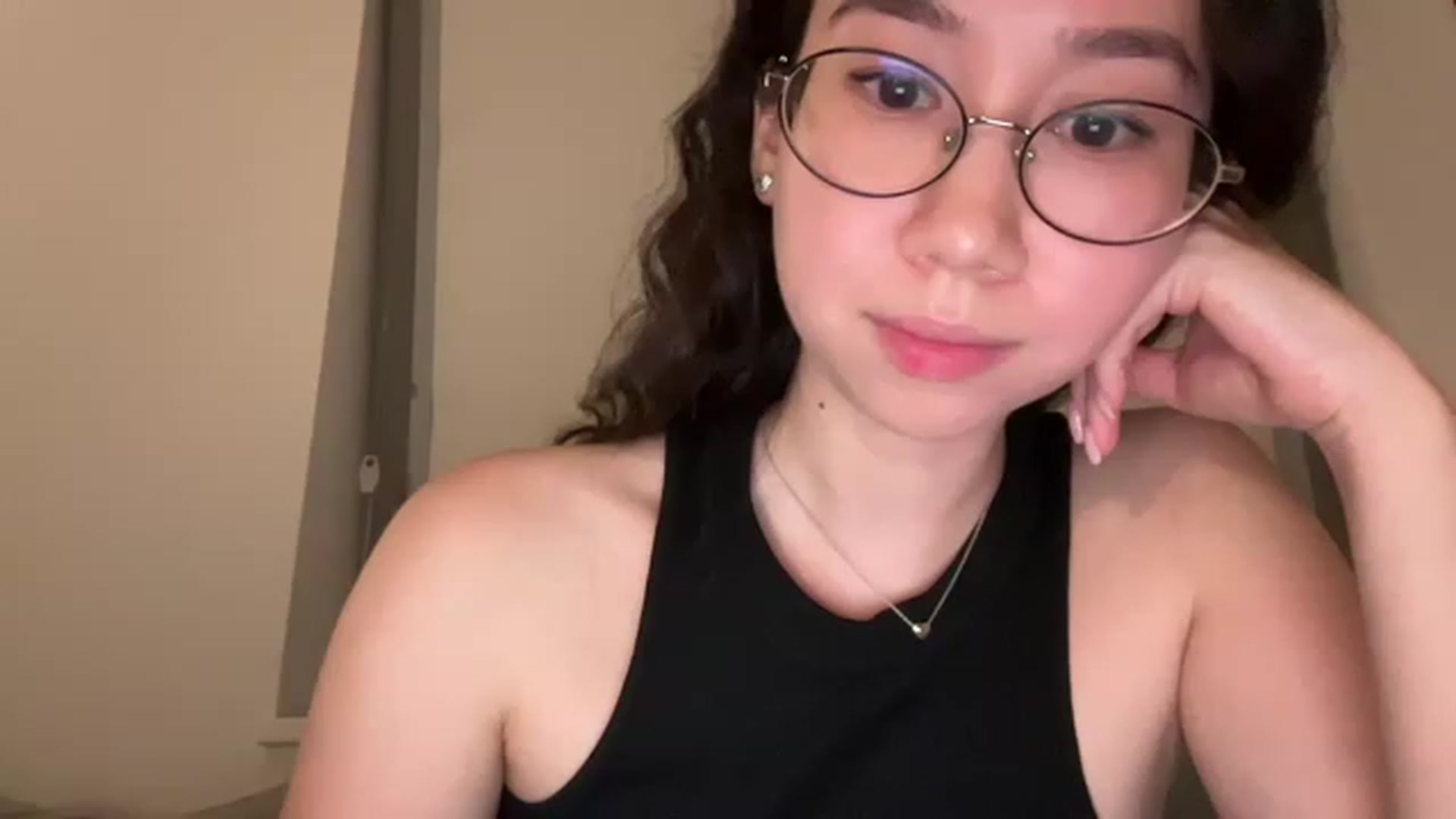 Gallery image thumbnail from cute_asian69's myfreecams stream on, 06/25/2023, 24:03 image 5 of 20
