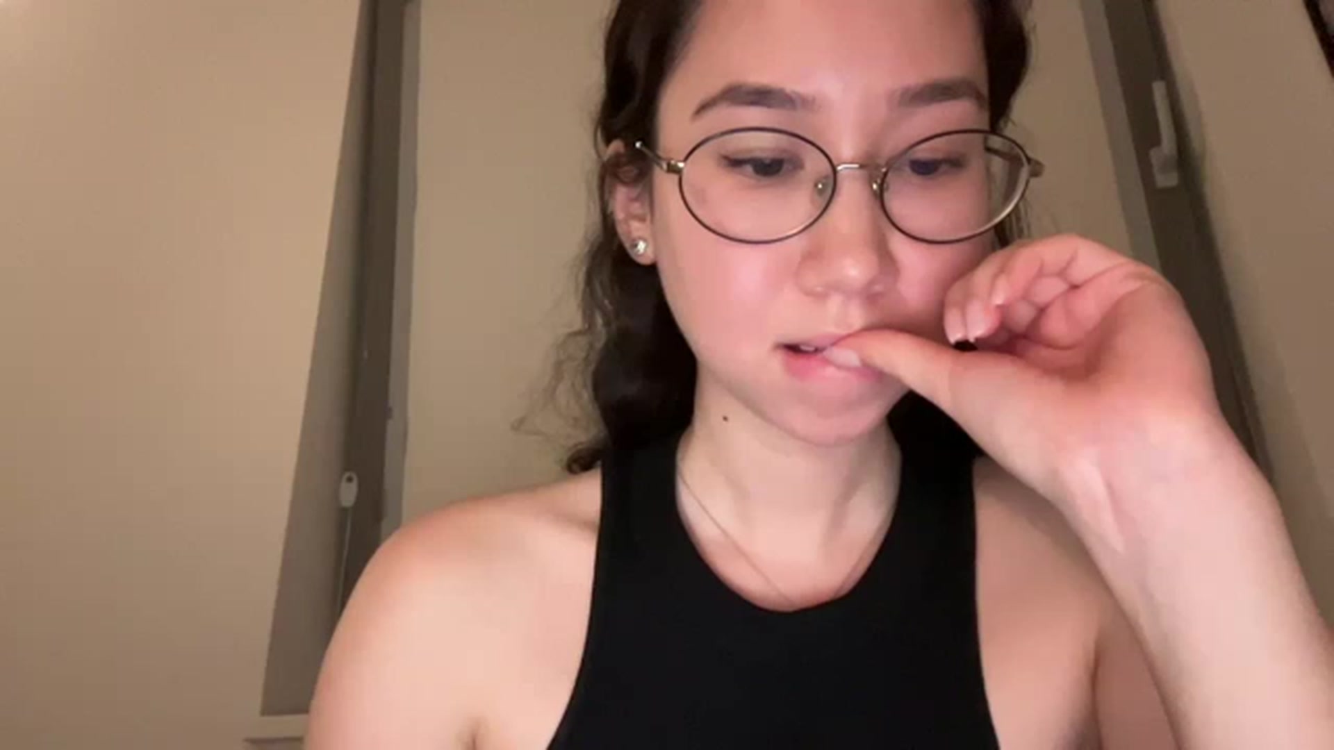 Gallery image thumbnail from cute_asian69's myfreecams stream on, 06/25/2023, 24:03 image 9 of 20