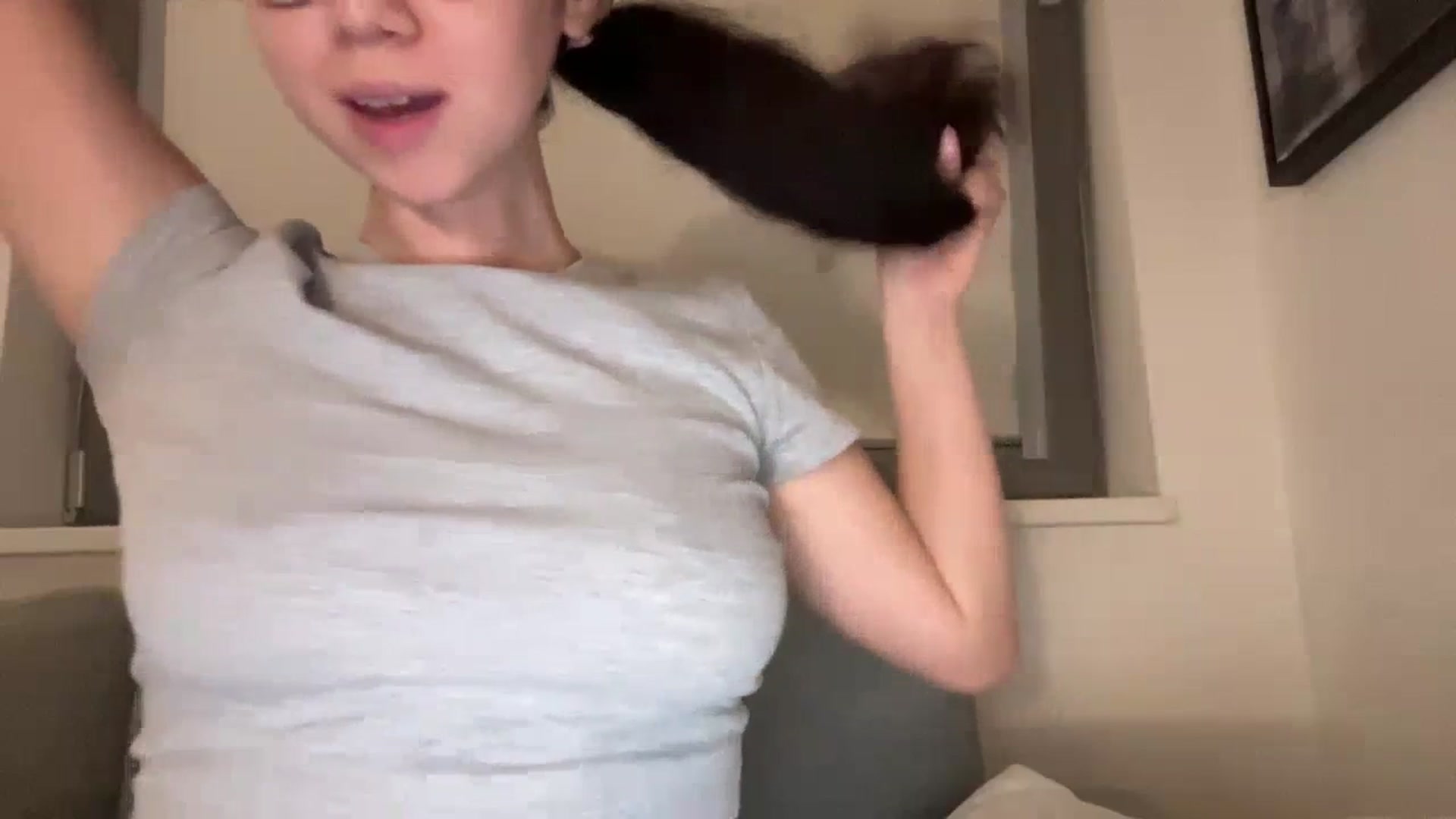 Gallery image thumbnail from cute_asian69's myfreecams stream on, 07/06/2023, 24:52 image 18 of 20