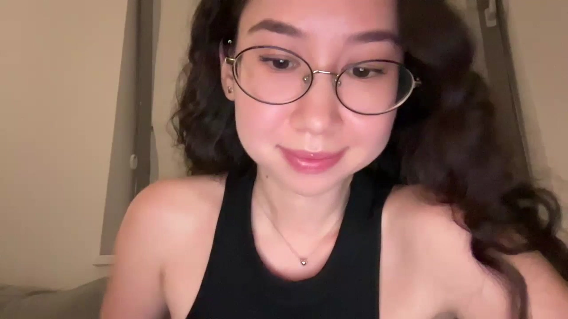 Gallery image thumbnail from cute_asian69's myfreecams stream on, 07/12/2023, 24:20 image 6 of 20