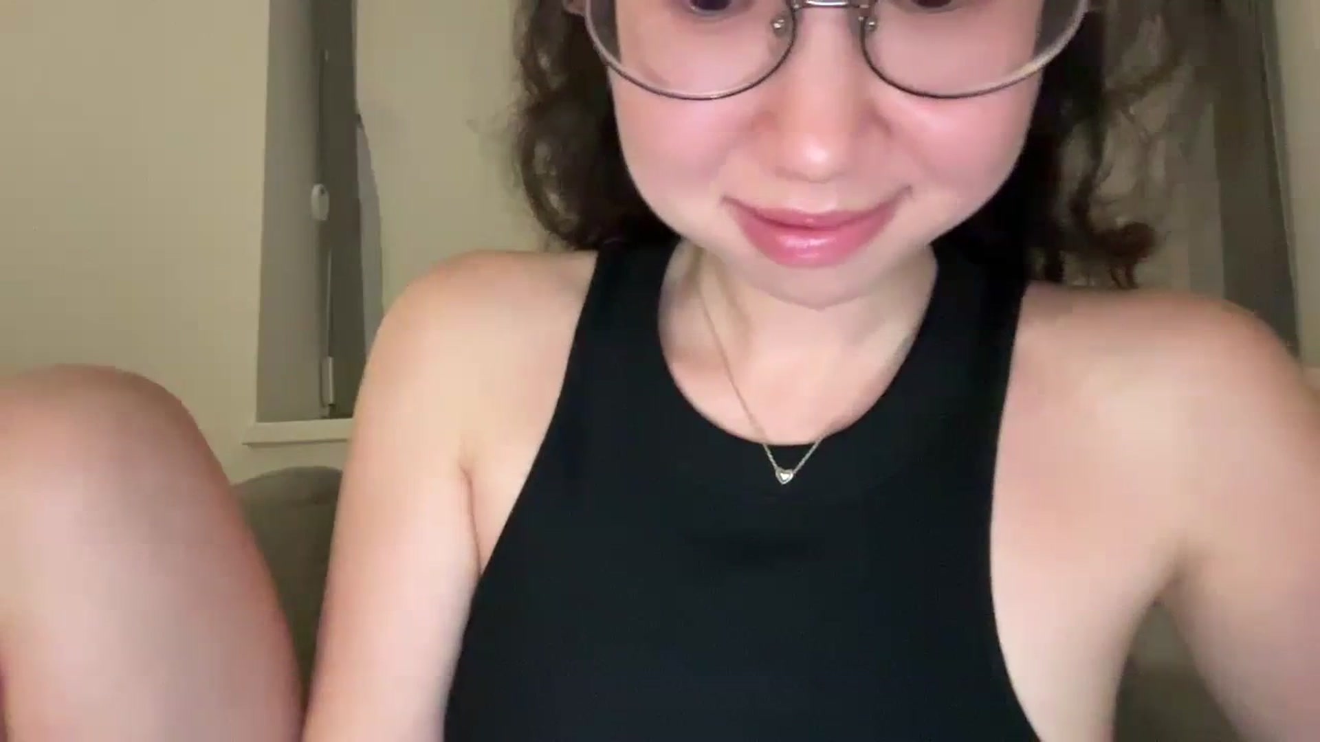 Gallery image thumbnail from cute_asian69's myfreecams stream on, 07/12/2023, 24:20 image 12 of 20