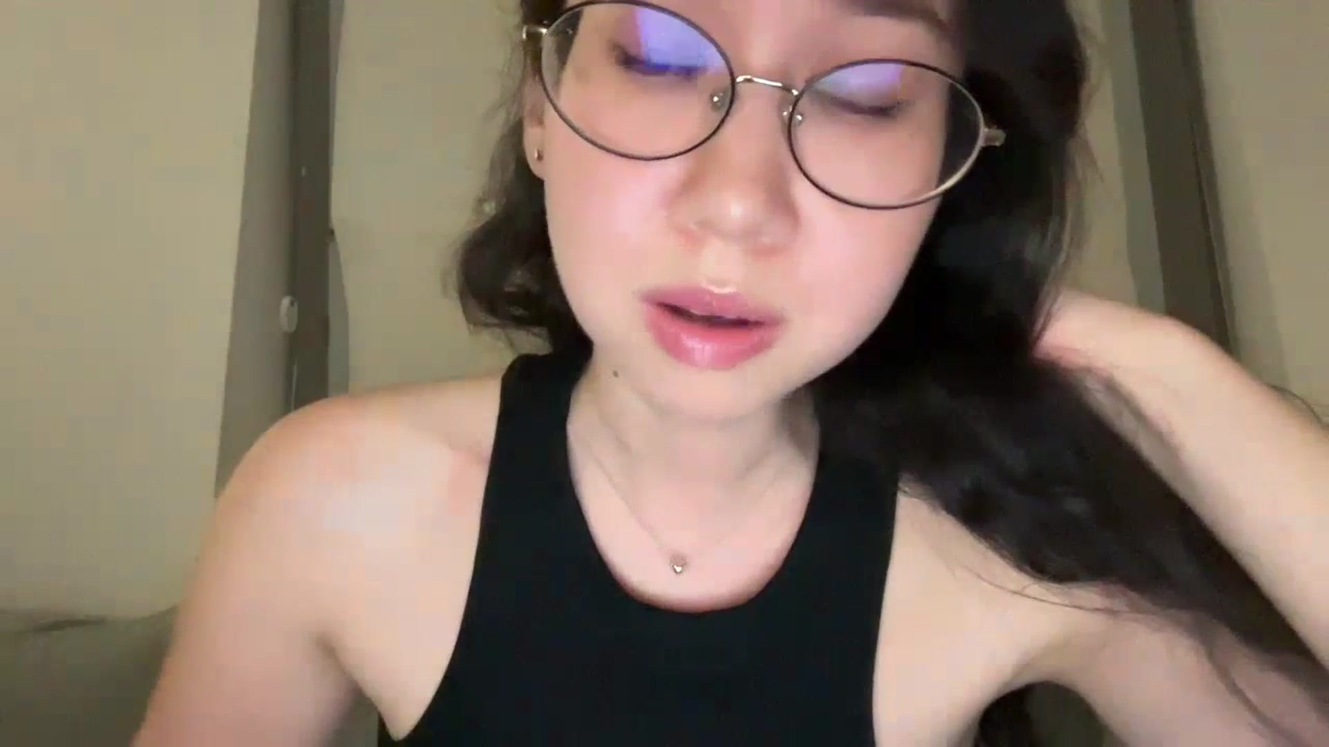Gallery image thumbnail from cute_asian69's myfreecams stream on, 07/12/2023, 24:20 image 3 of 20