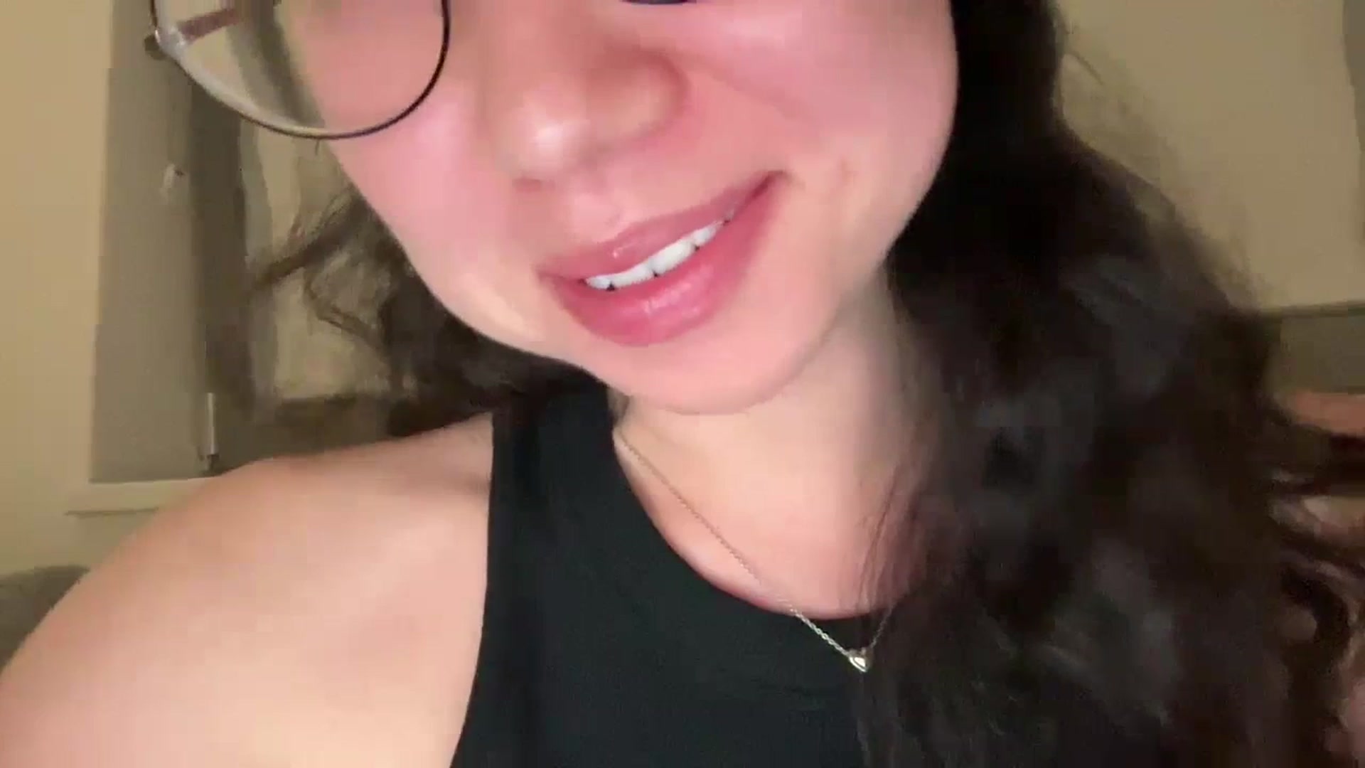 Gallery image thumbnail from cute_asian69's myfreecams stream on, 07/12/2023, 24:20 image 18 of 20