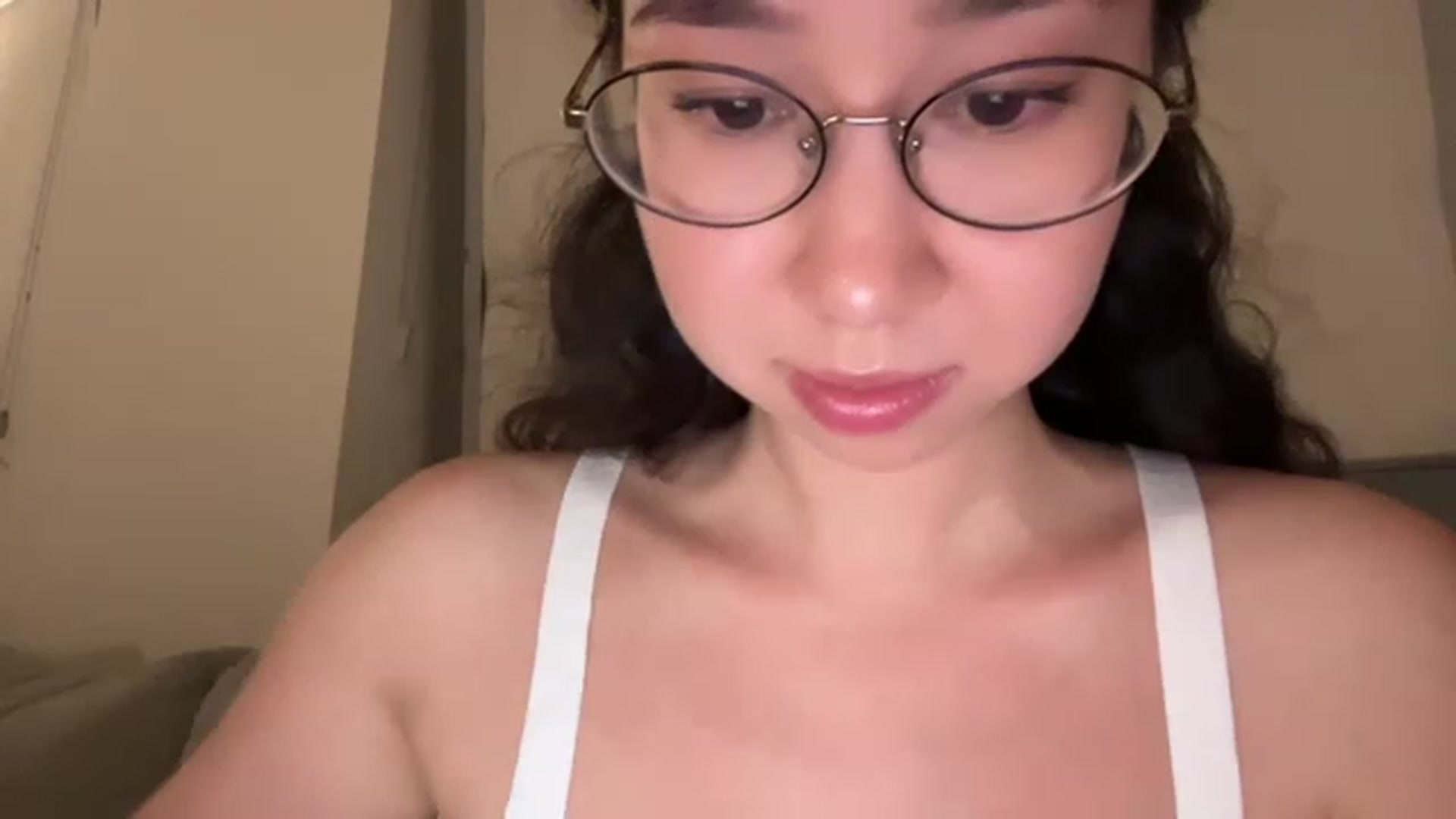 Gallery image thumbnail from cute_asian69's myfreecams stream on, 07/18/2023, 24:52 image 3 of 20