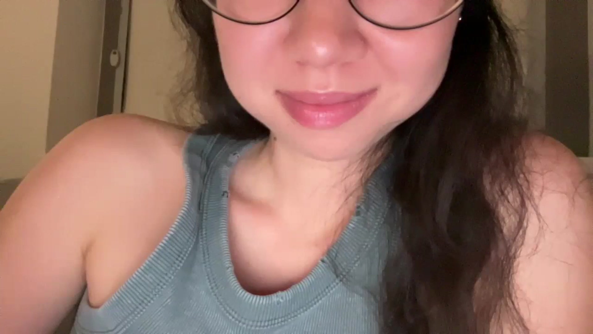 Gallery image thumbnail from cute_asian69's myfreecams stream on, 07/19/2023, 22:31 image 7 of 20