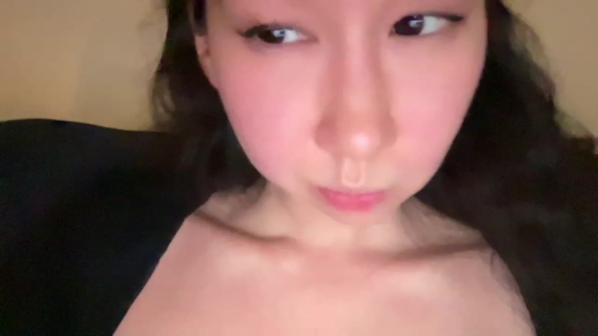 Gallery image thumbnail from cute_asian69's myfreecams stream on, 07/24/2023, 20:50 image 10 of 20