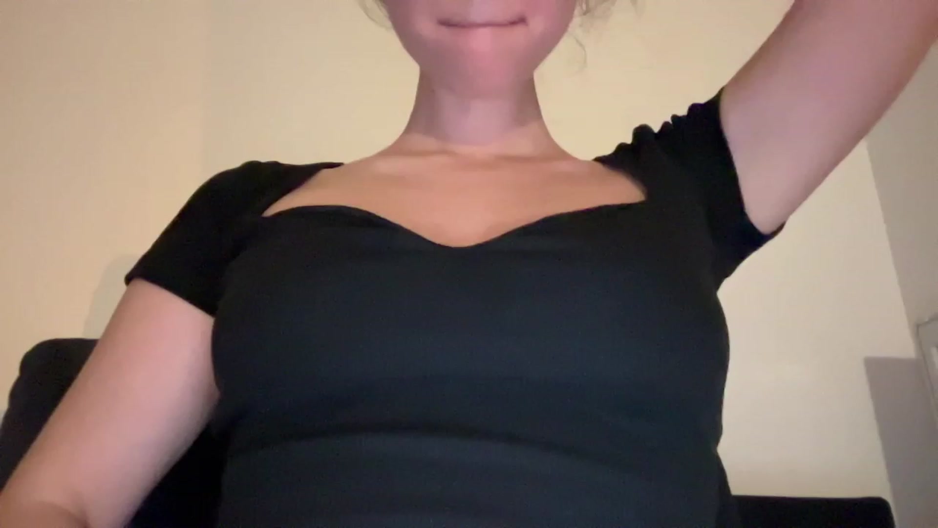 Gallery image thumbnail from cute_asian69's myfreecams stream on, 07/25/2023, 24:56 image 3 of 20