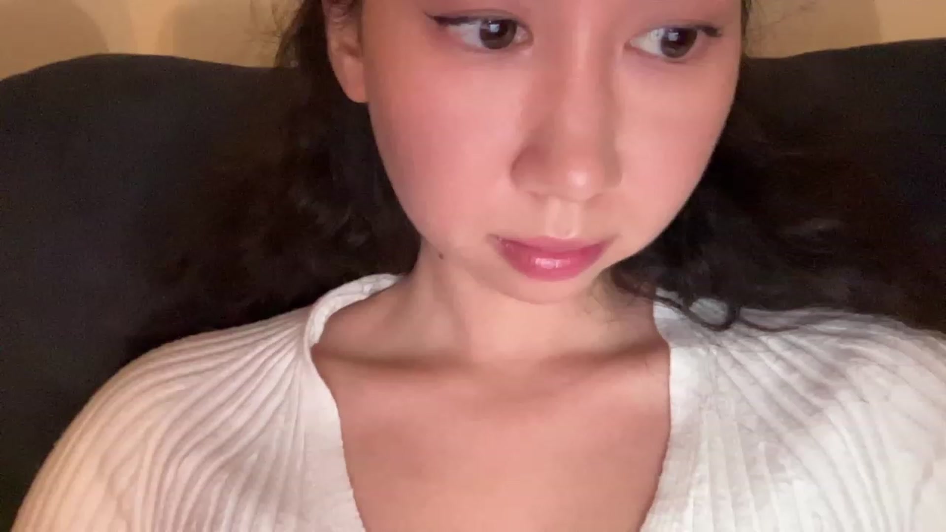 Gallery image thumbnail from cute_asian69's myfreecams stream on, 07/28/2023, 21:10 image 16 of 20