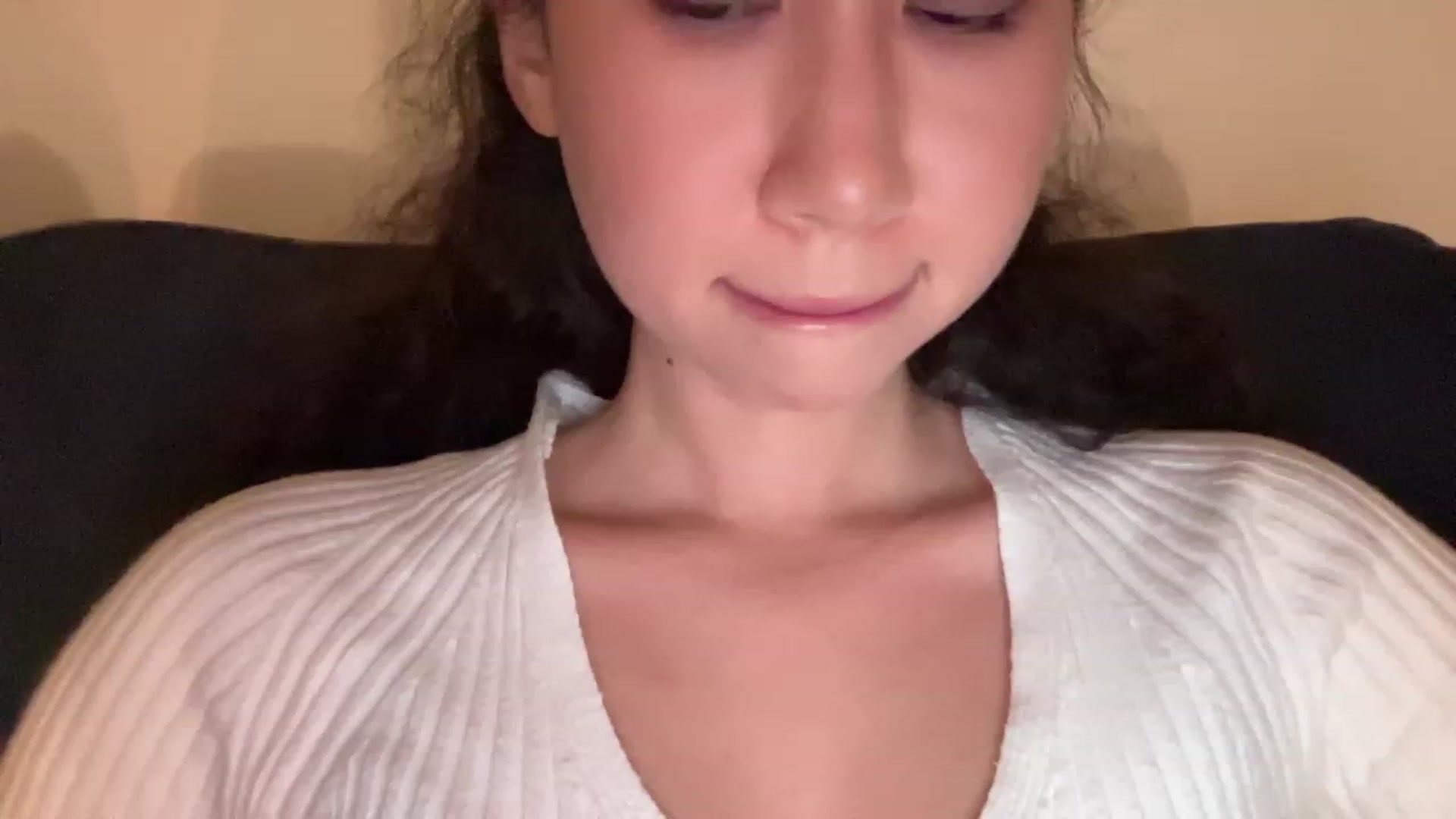 Gallery image thumbnail from cute_asian69's myfreecams stream on, 07/28/2023, 21:10 image 1 of 20