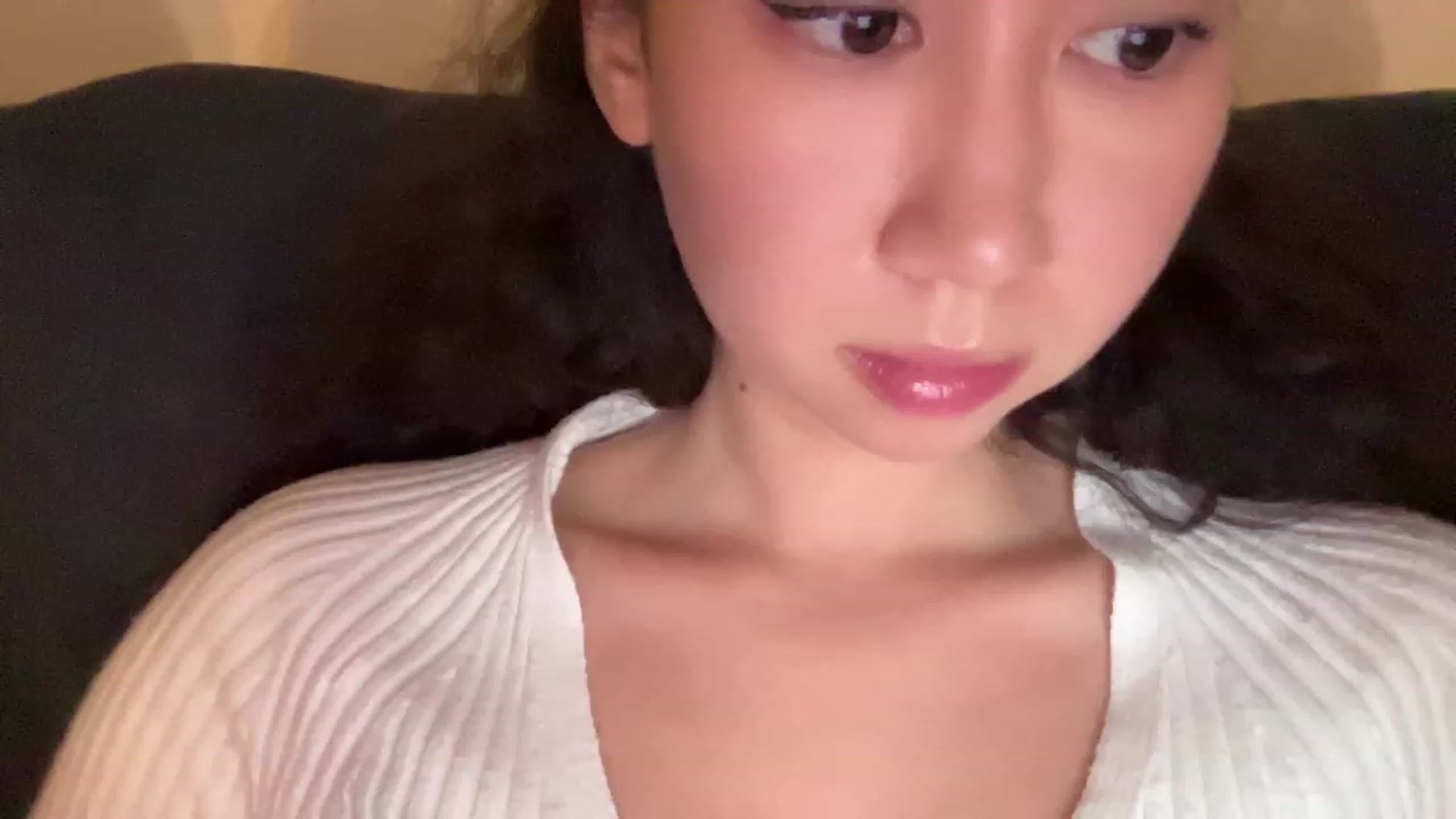 Gallery image thumbnail from cute_asian69's myfreecams stream on, 07/28/2023, 21:10 image 11 of 20