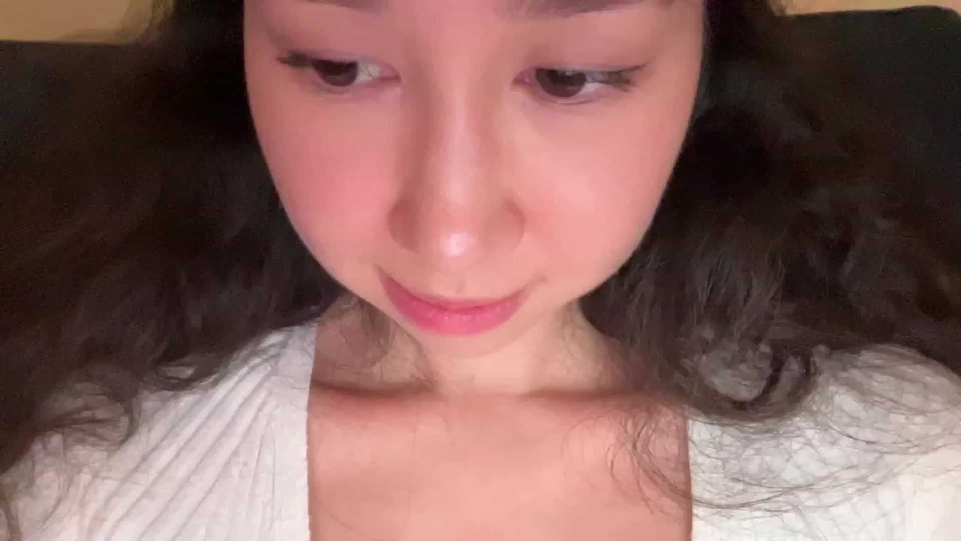 Gallery image thumbnail from cute_asian69's myfreecams stream on, 07/29/2023, 24:14 image 15 of 20