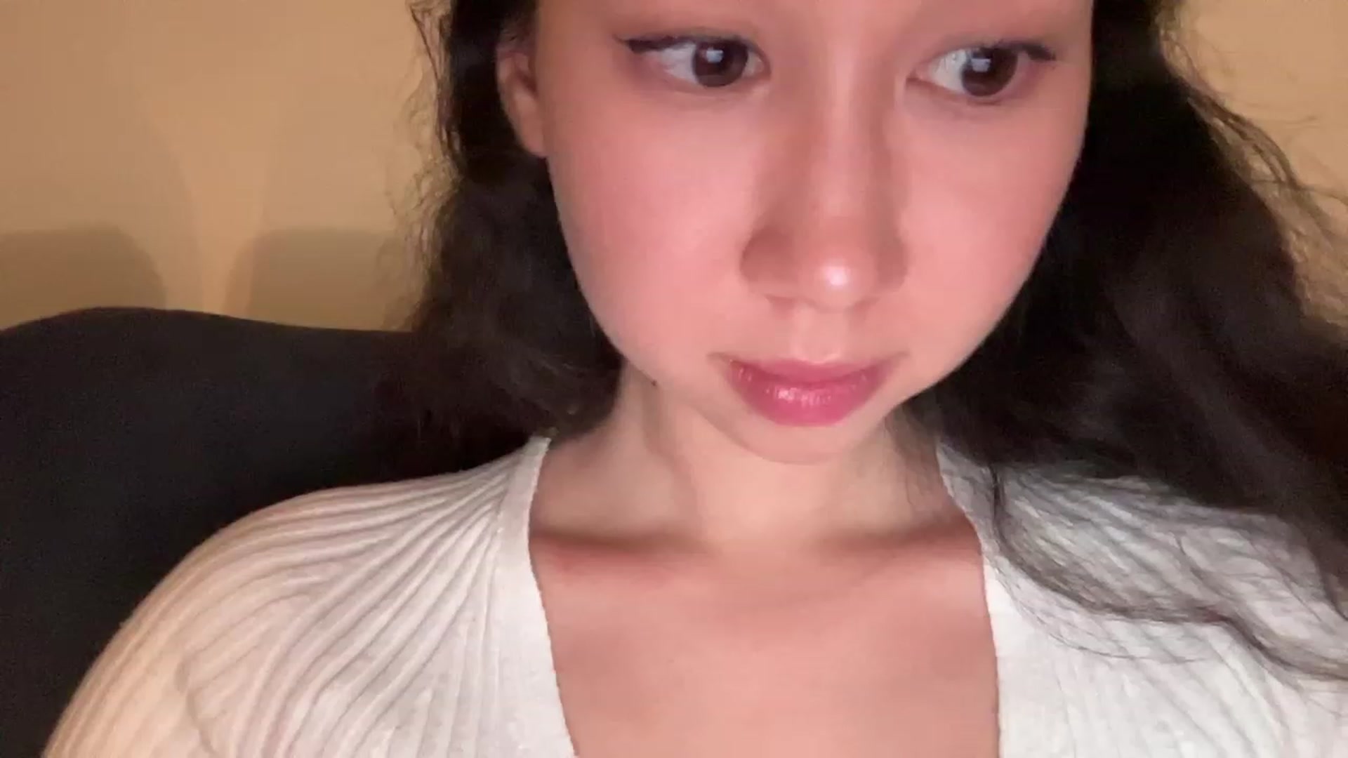 Gallery image thumbnail from cute_asian69's myfreecams stream on, 07/29/2023, 24:14 image 4 of 20