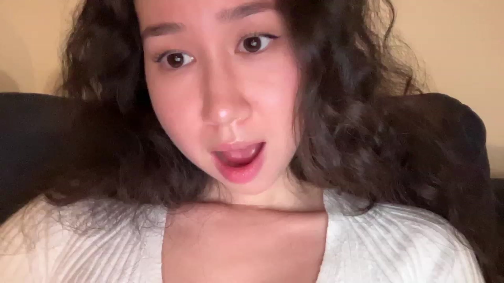 Gallery image thumbnail from cute_asian69's myfreecams stream on, 07/29/2023, 24:14 image 12 of 20