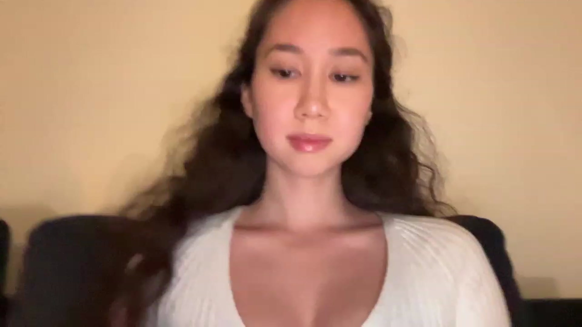 Gallery image thumbnail from cute_asian69's myfreecams stream on, 07/29/2023, 24:14 image 19 of 20