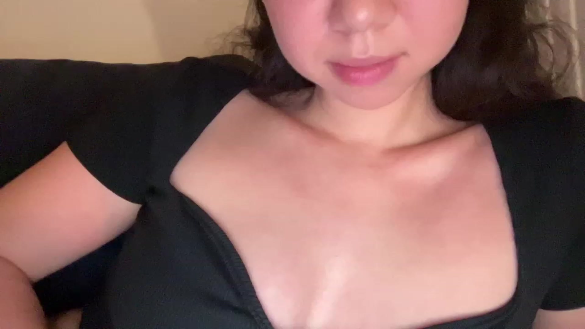 Gallery image thumbnail from cute_asian69's myfreecams stream on, 07/31/2023, 01:07 image 17 of 20