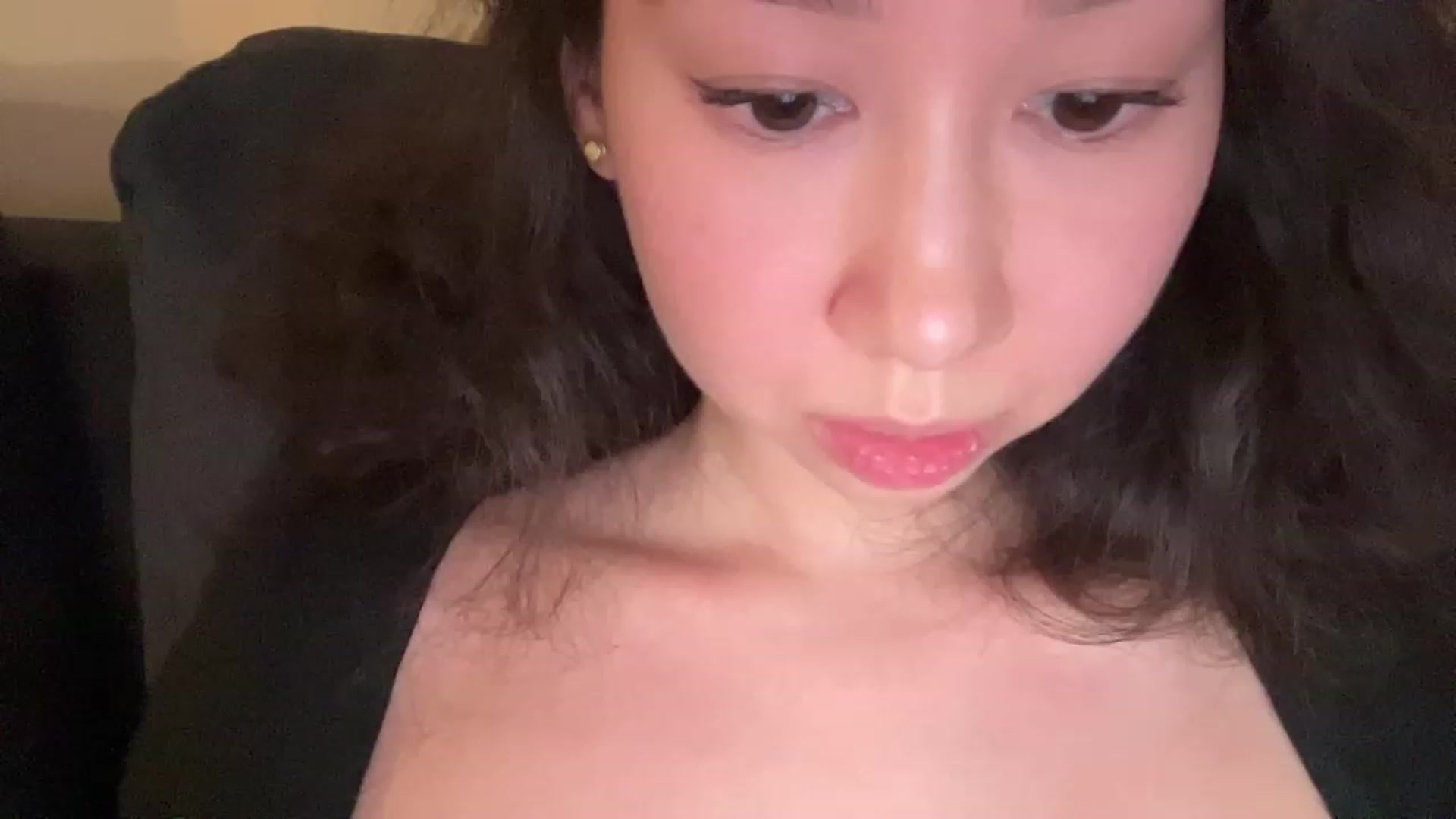 Gallery image thumbnail from cute_asian69's myfreecams stream on, 08/17/2023, 24:01 image 19 of 20