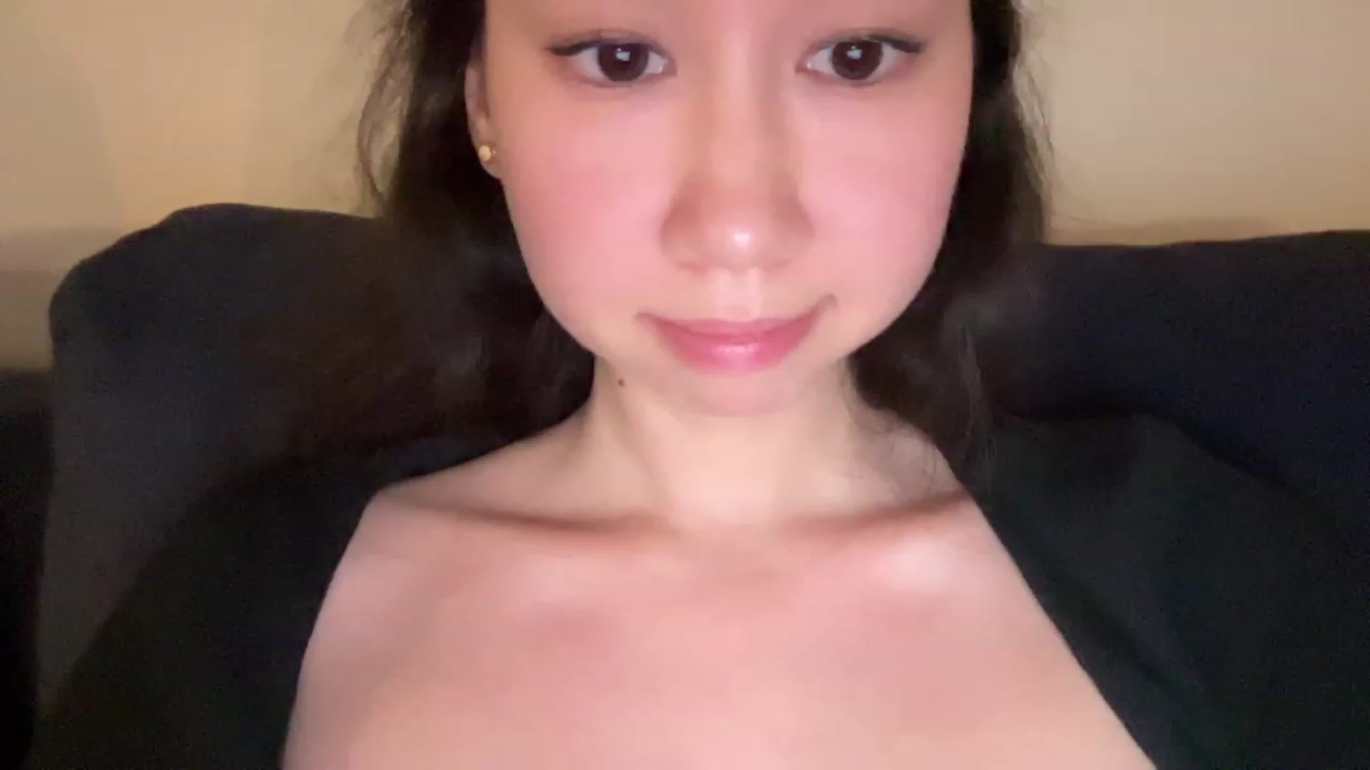 Gallery image thumbnail from cute_asian69's myfreecams stream on, 08/17/2023, 24:01 image 2 of 20