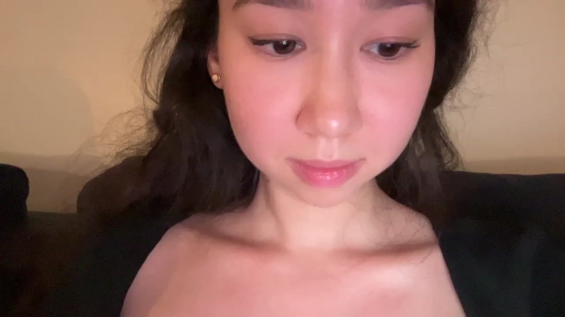 Gallery image thumbnail from cute_asian69's myfreecams stream on, 08/17/2023, 24:38 image 4 of 20