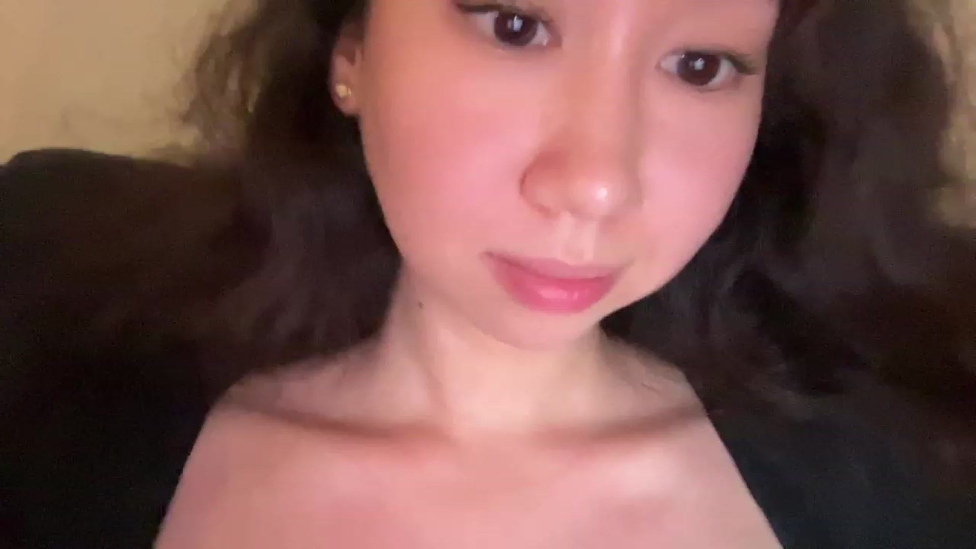Gallery image thumbnail from cute_asian69's myfreecams stream on, 08/17/2023, 24:38 image 15 of 20