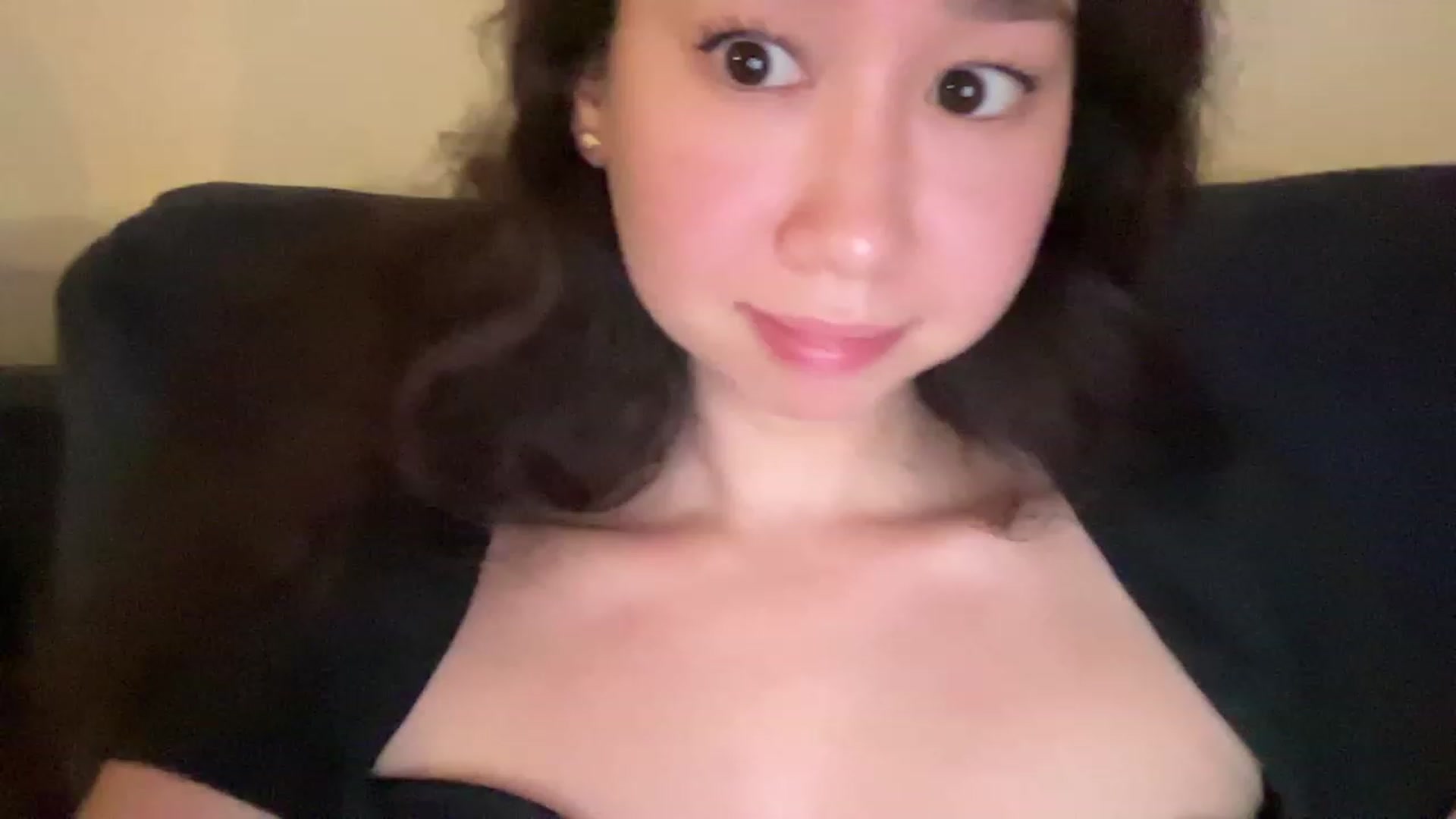 Gallery image thumbnail from cute_asian69's myfreecams stream on, 08/17/2023, 24:38 image 6 of 20