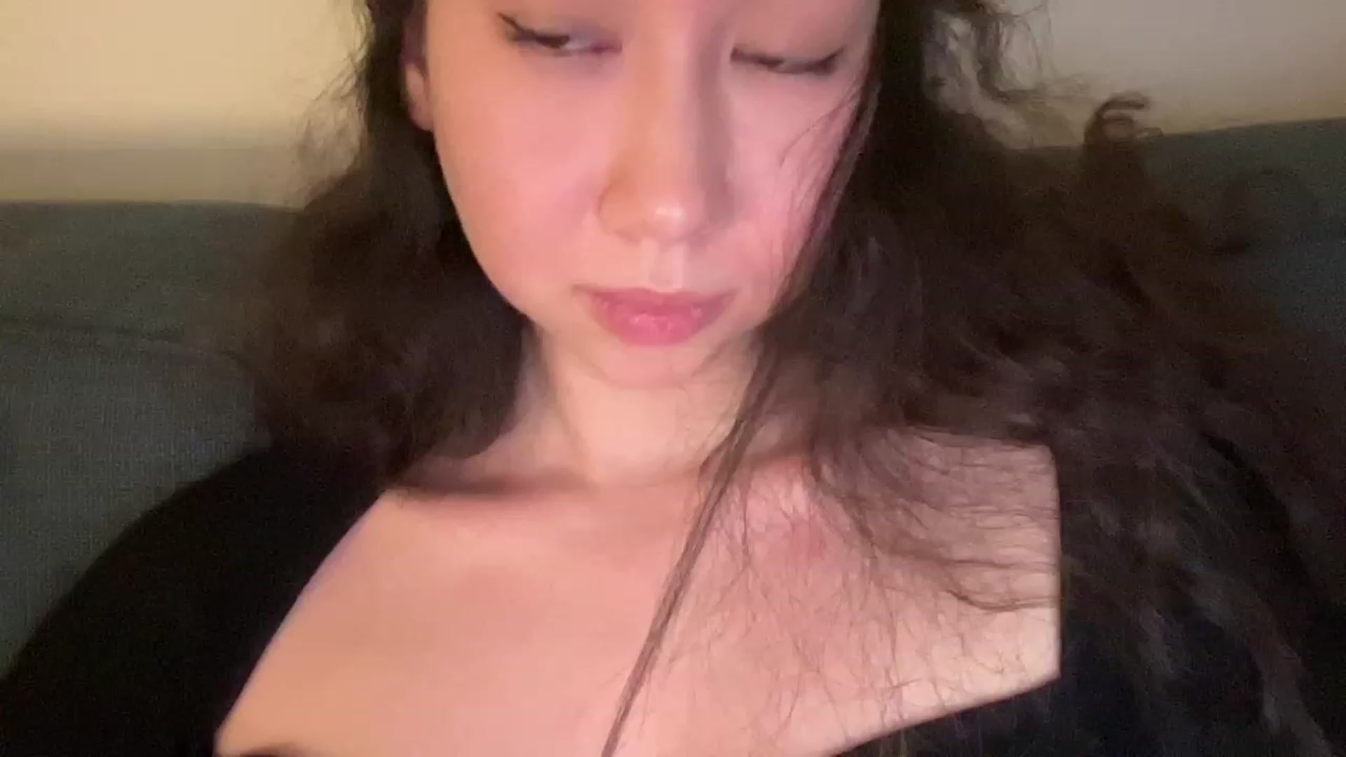 Gallery image thumbnail from cute_asian69's myfreecams stream on, 08/21/2023, 01:00 image 6 of 20