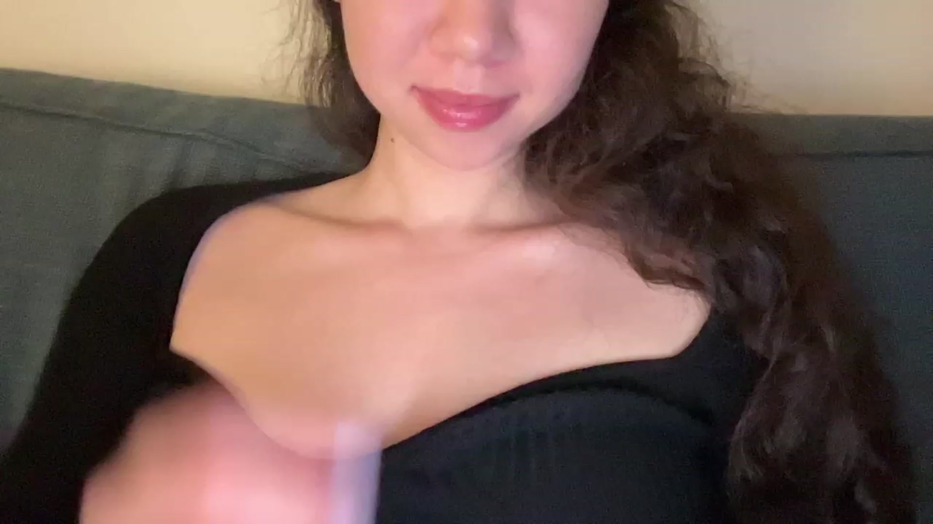 Gallery image thumbnail from cute_asian69's myfreecams stream on, 08/21/2023, 01:05 image 3 of 20