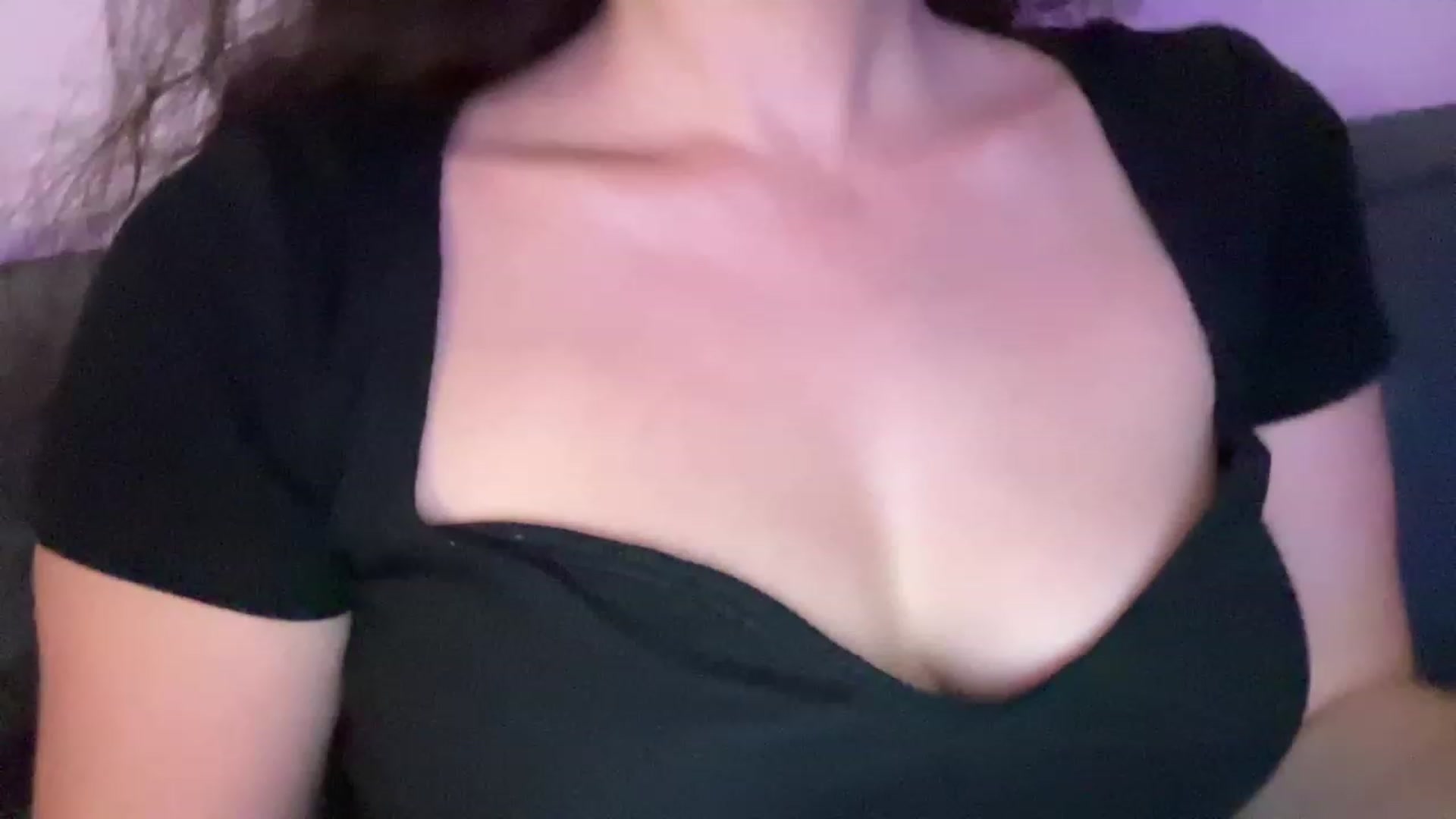 Gallery image thumbnail from cute_asian69's myfreecams stream on, 08/27/2023, 01:46 image 13 of 20