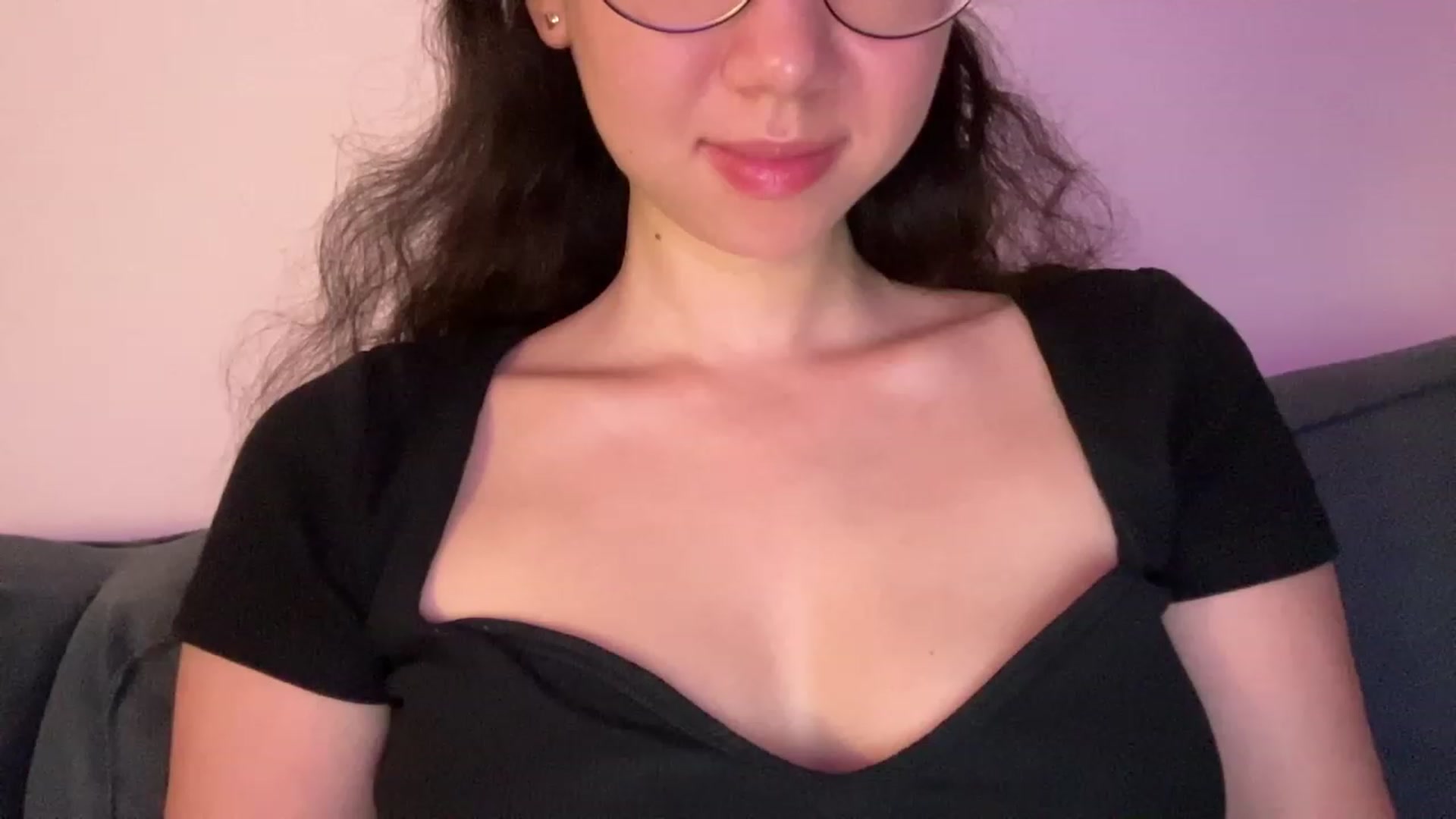 Gallery image thumbnail from cute_asian69's myfreecams stream on, 08/27/2023, 01:46 image 12 of 20