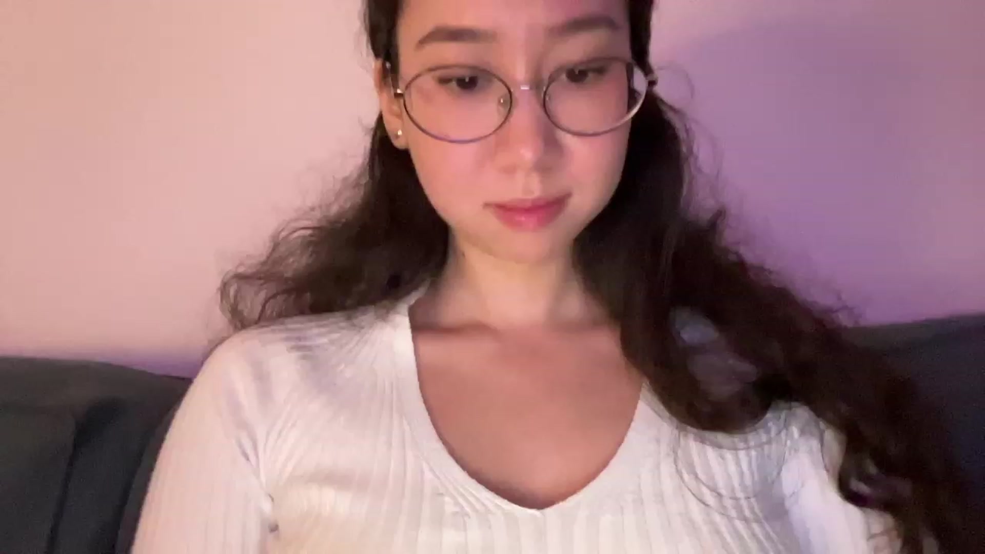 Gallery image thumbnail from cute_asian69's myfreecams stream on, 08/28/2023, 24:23 image 10 of 20