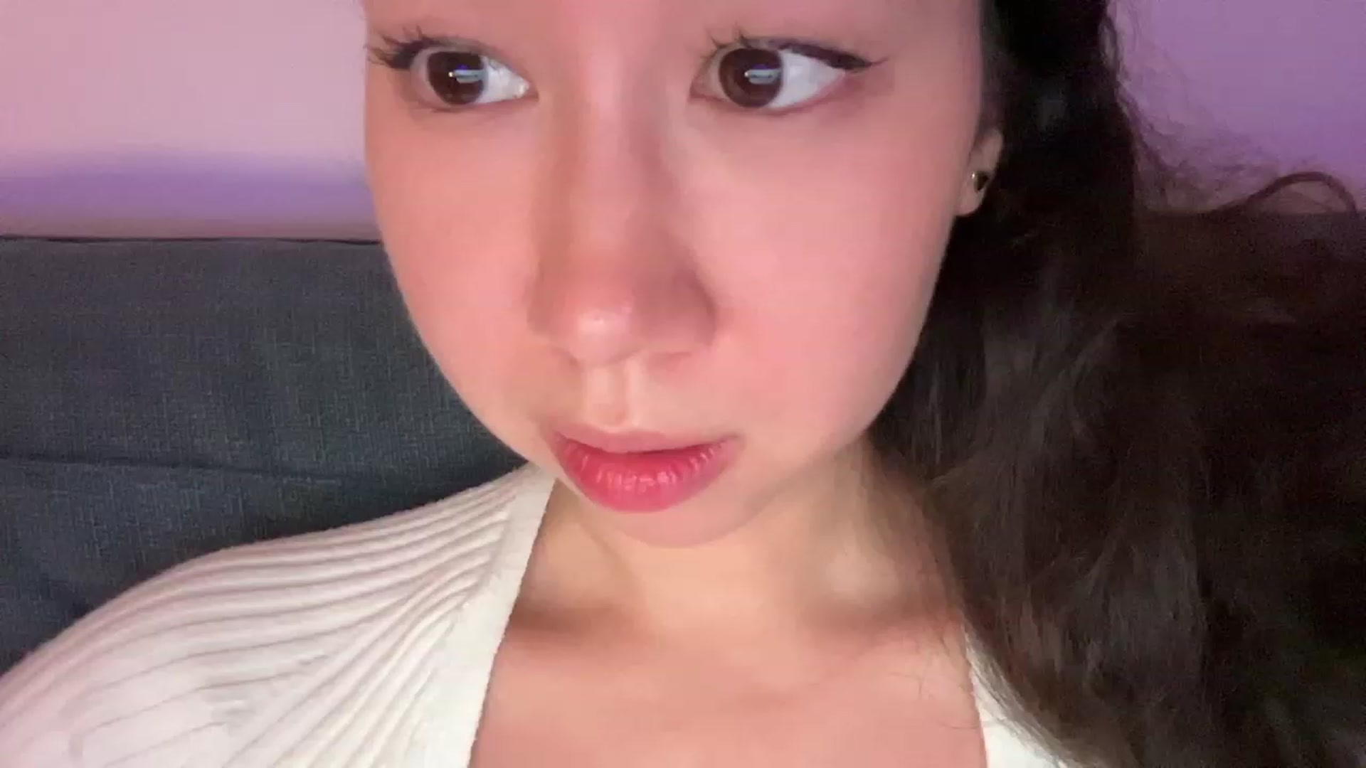 Gallery image thumbnail from cute_asian69's myfreecams stream on, 08/28/2023, 24:23 image 19 of 20