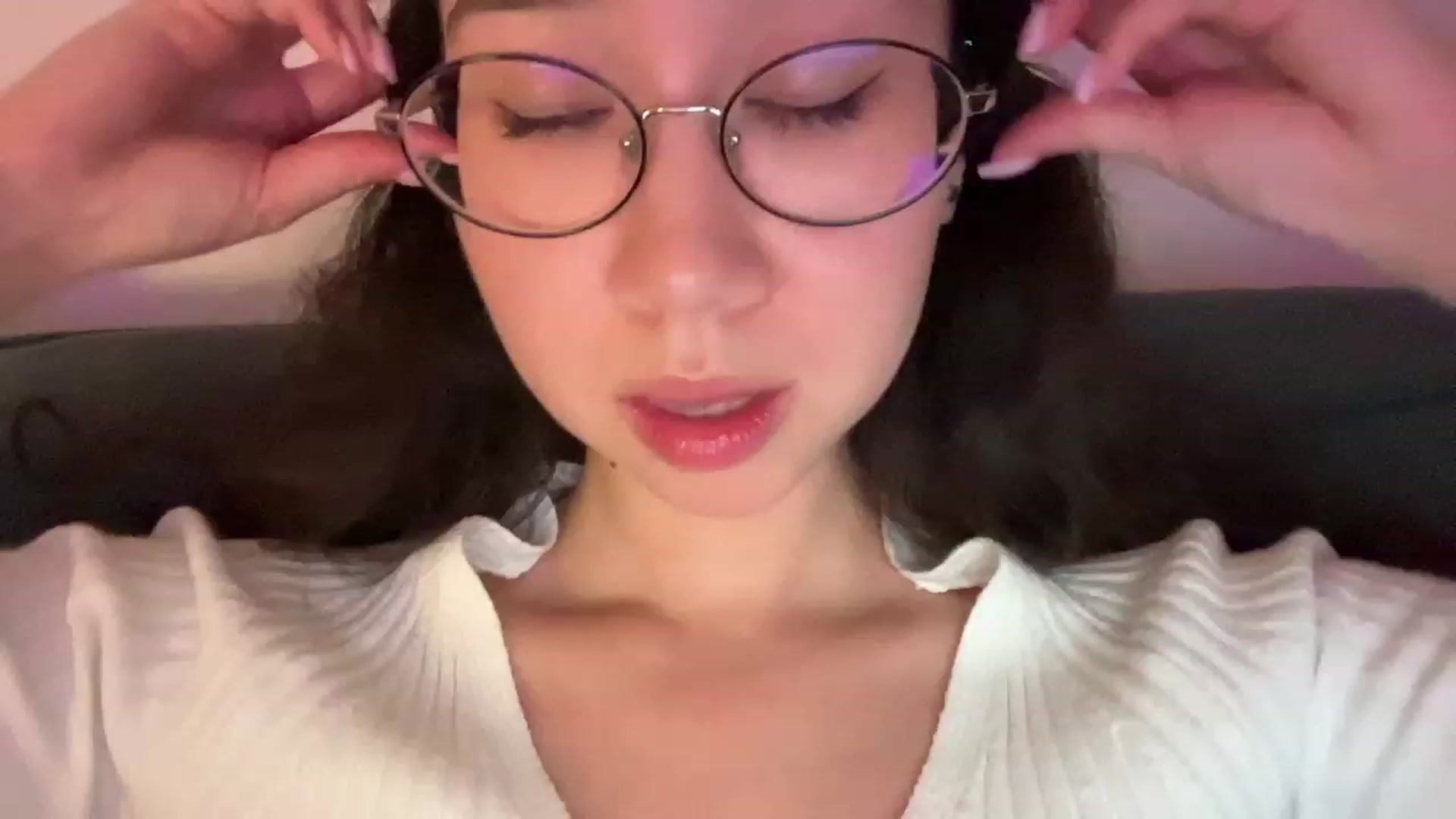 Gallery image thumbnail from cute_asian69's myfreecams stream on, 08/28/2023, 24:23 image 4 of 20