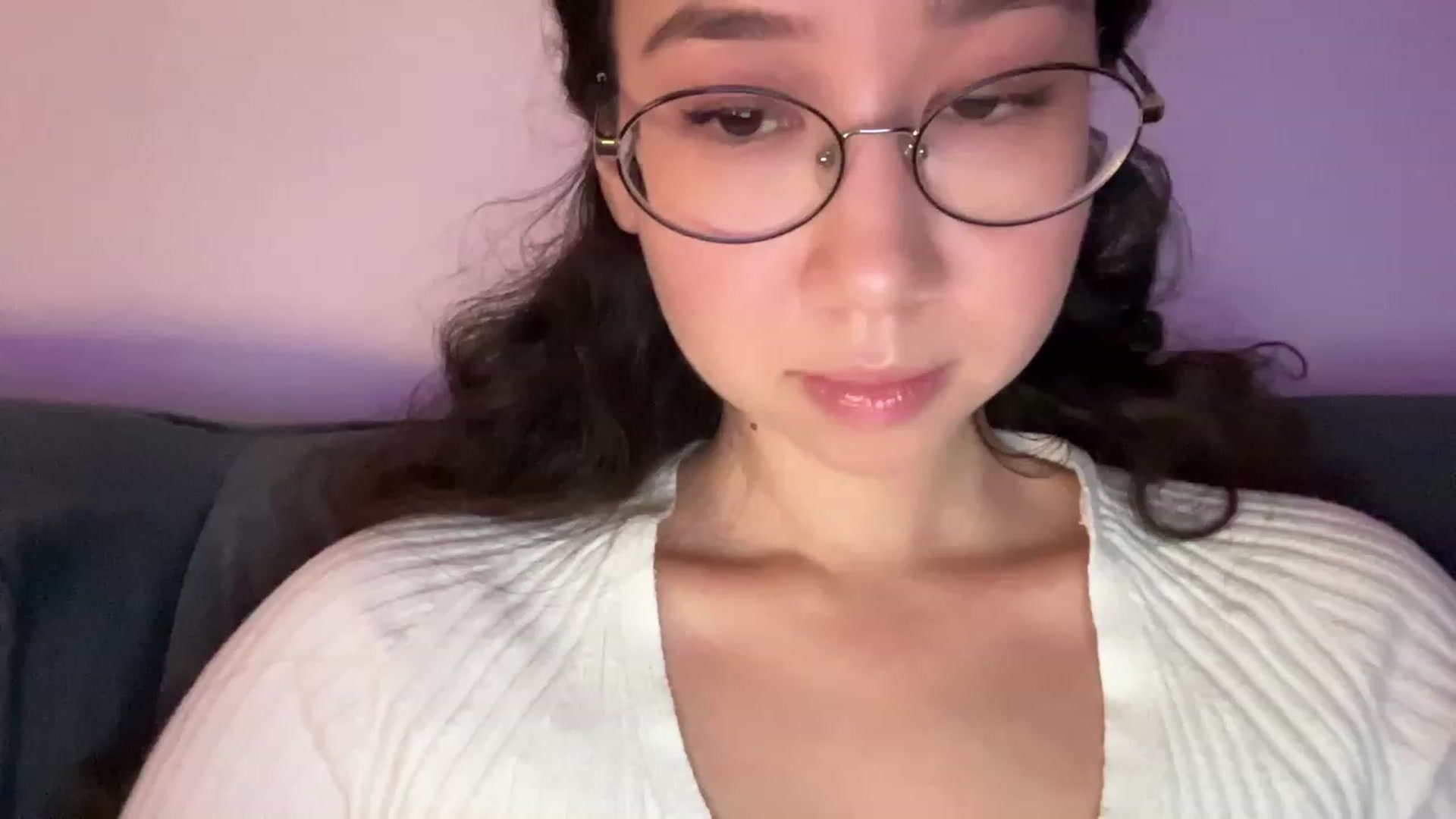 Gallery image thumbnail from cute_asian69's myfreecams stream on, 08/31/2023, 22:22 image 5 of 20