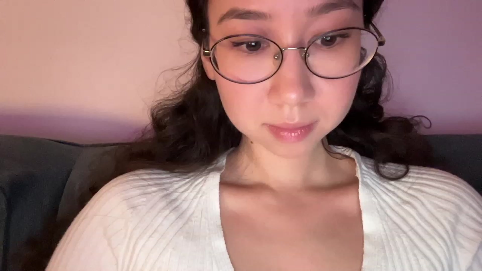 Gallery image thumbnail from cute_asian69's myfreecams stream on, 08/31/2023, 22:22 image 4 of 20
