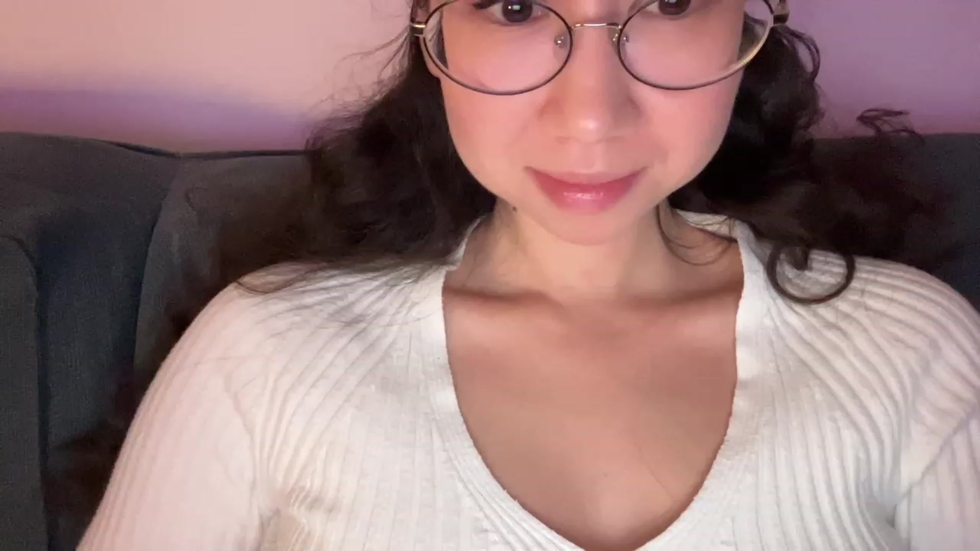 Gallery image thumbnail from cute_asian69's myfreecams stream on, 08/31/2023, 22:22 image 16 of 20