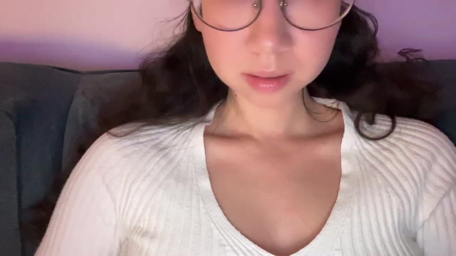 Gallery image thumbnail from cute_asian69's myfreecams stream on, 08/31/2023, 22:22 image 17 of 20