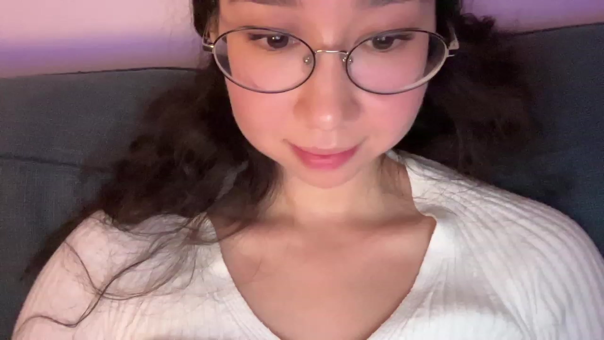 Gallery image thumbnail from cute_asian69's myfreecams stream on, 09/01/2023, 24:02 image 18 of 20
