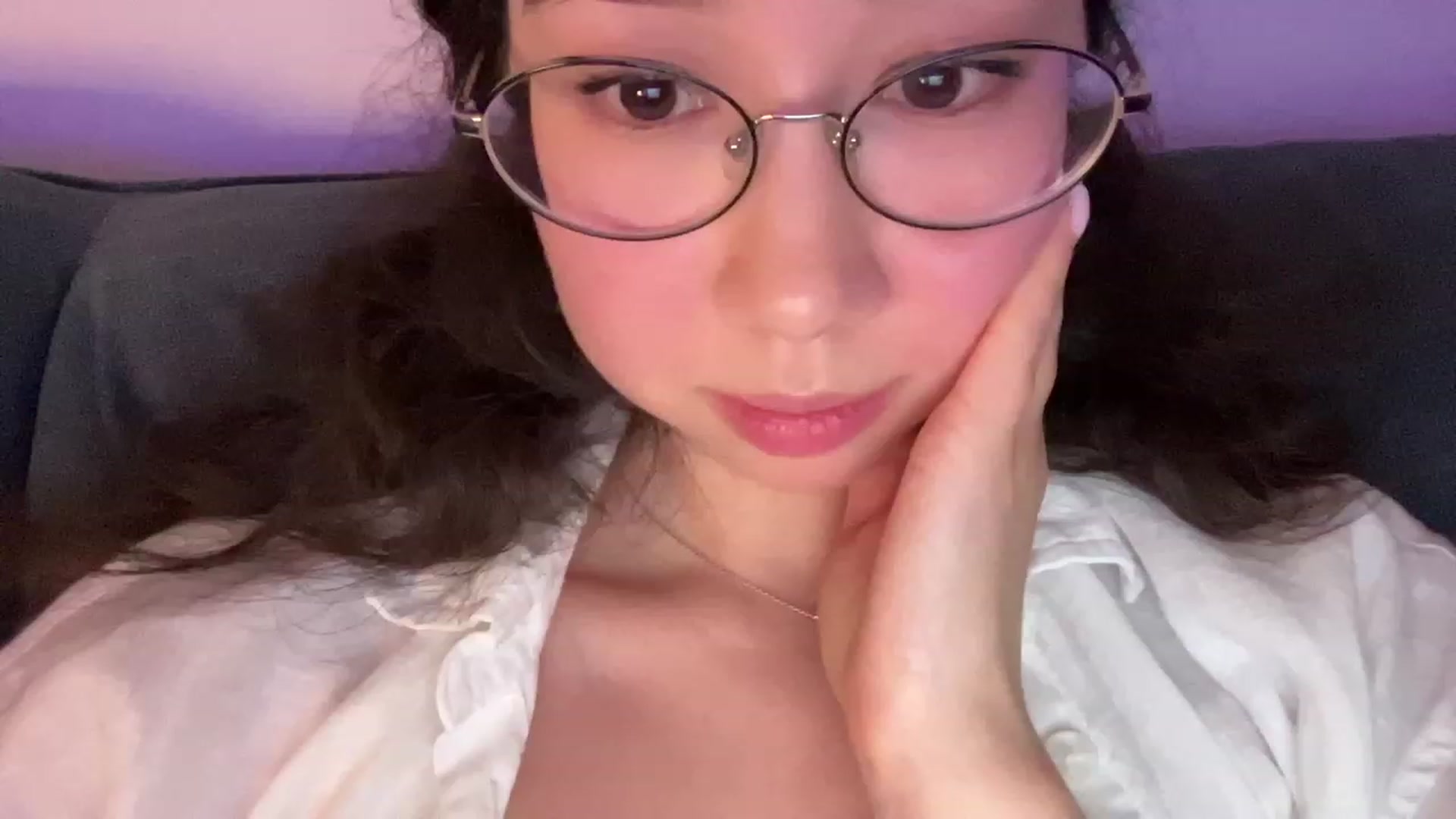 Gallery image thumbnail from cute_asian69's myfreecams stream on, 09/06/2023, 24:35 image 10 of 20