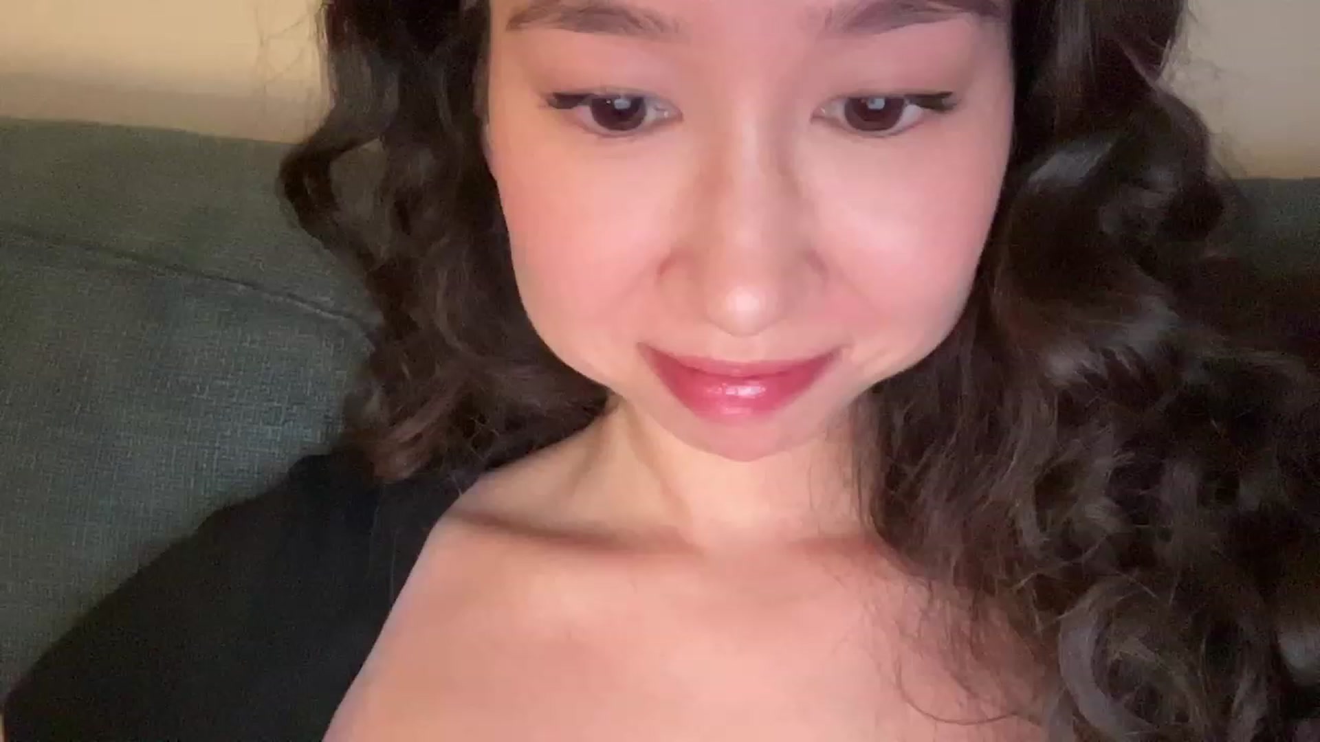 Gallery image thumbnail from cute_asian69's myfreecams stream on, 09/25/2023, 24:01 image 9 of 20