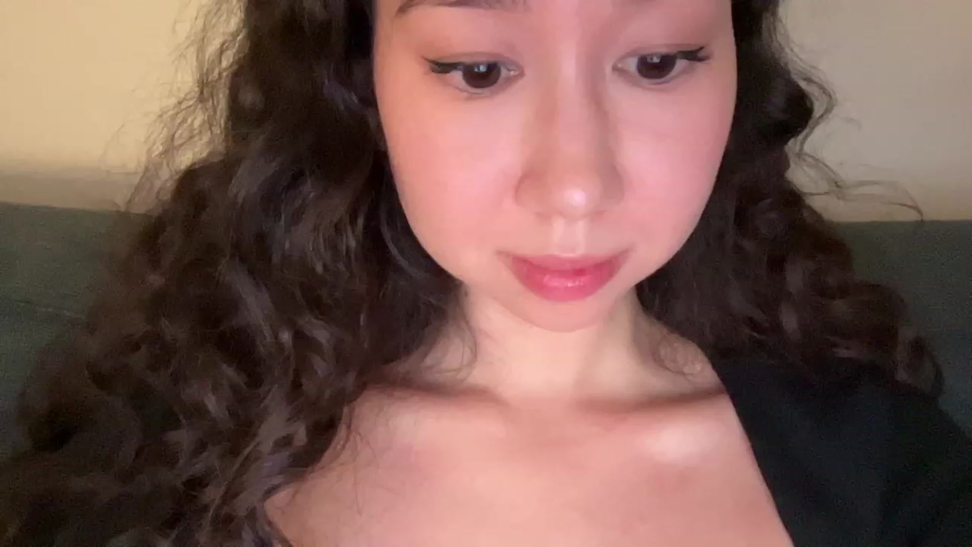 Gallery image thumbnail from cute_asian69's myfreecams stream on, 09/25/2023, 24:44 image 12 of 20