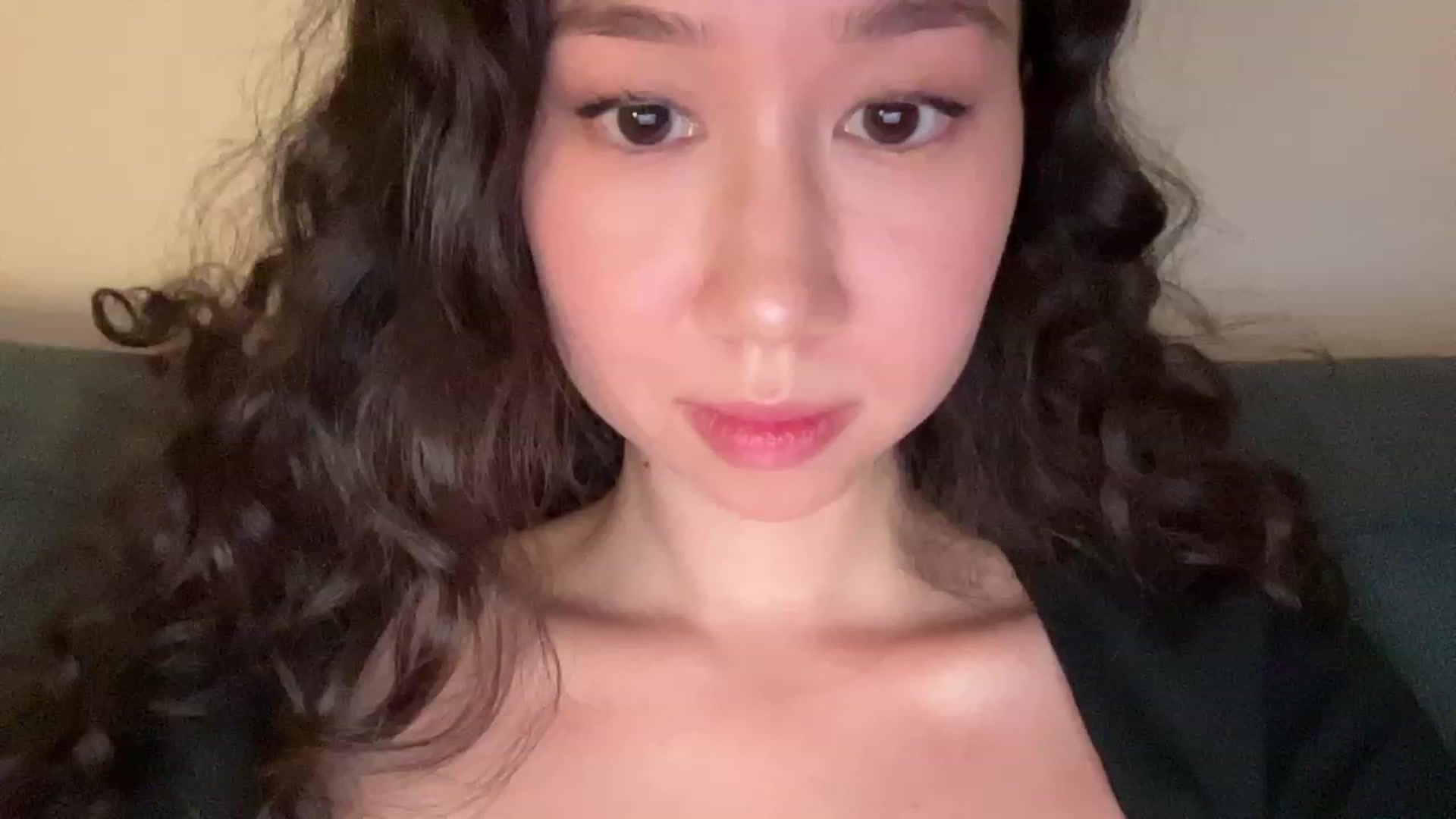 Gallery image thumbnail from cute_asian69's myfreecams stream on, 09/25/2023, 24:44 image 14 of 20