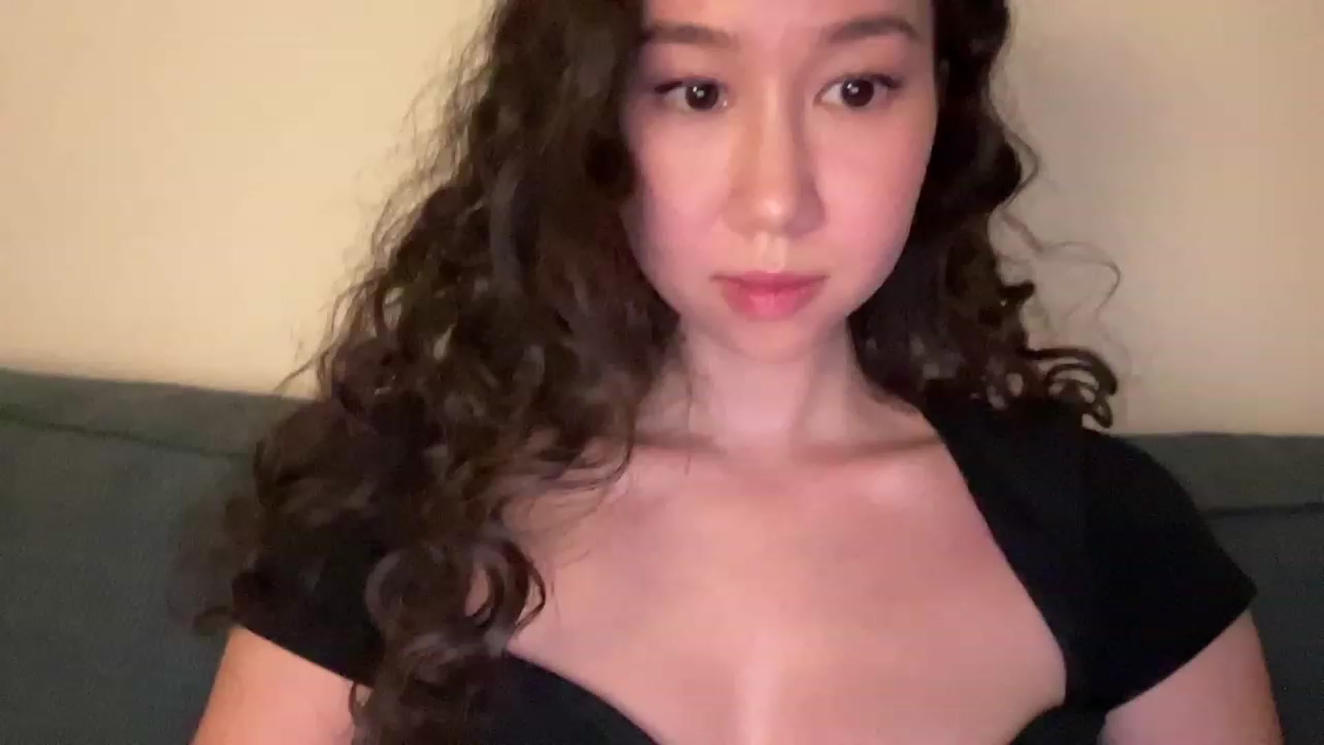 Gallery image thumbnail from cute_asian69's myfreecams stream on, 09/25/2023, 24:44 image 8 of 20