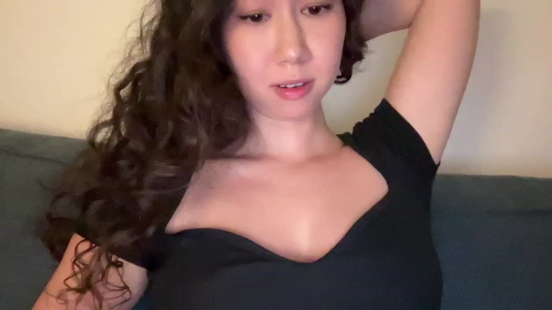 Gallery image thumbnail from cute_asian69's myfreecams stream on, 09/25/2023, 24:44 image 6 of 20