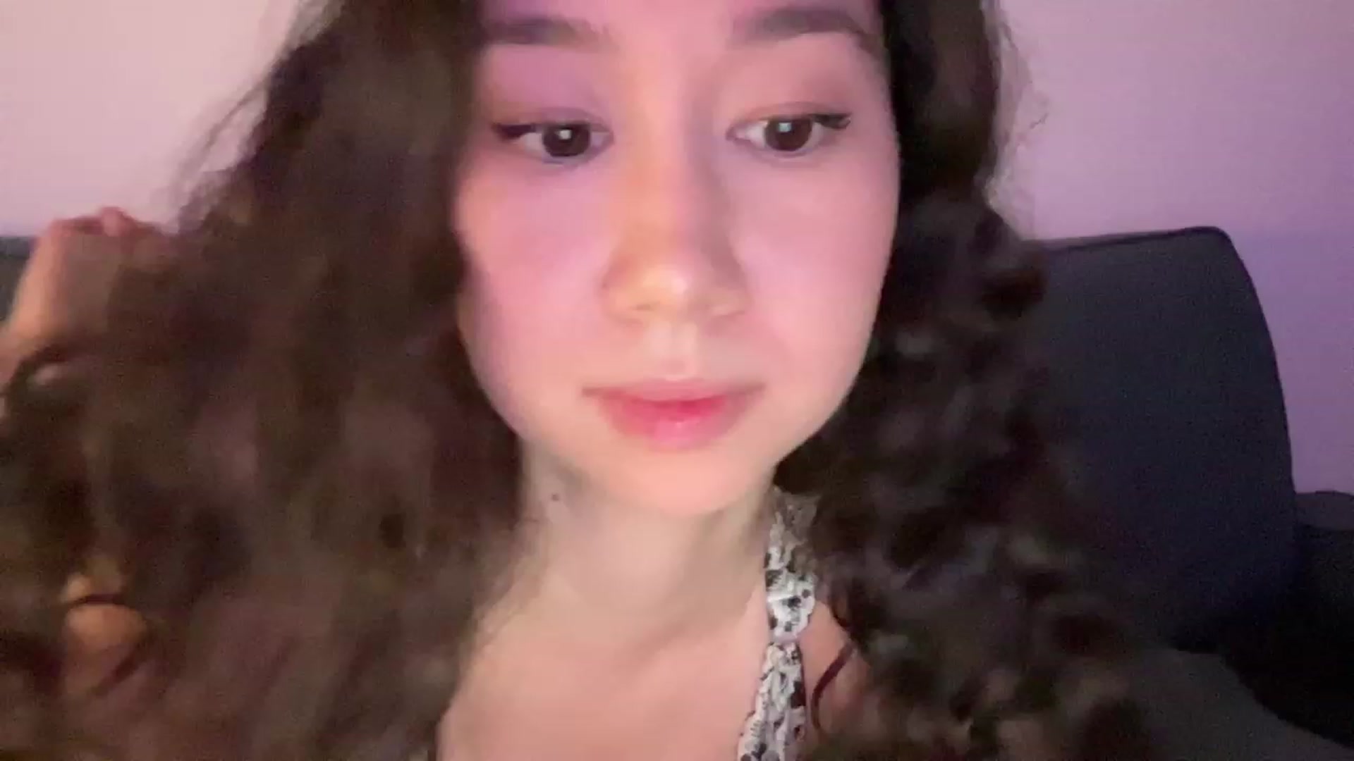 Gallery image thumbnail from cute_asian69's myfreecams stream on, 09/25/2023, 01:09 image 15 of 20