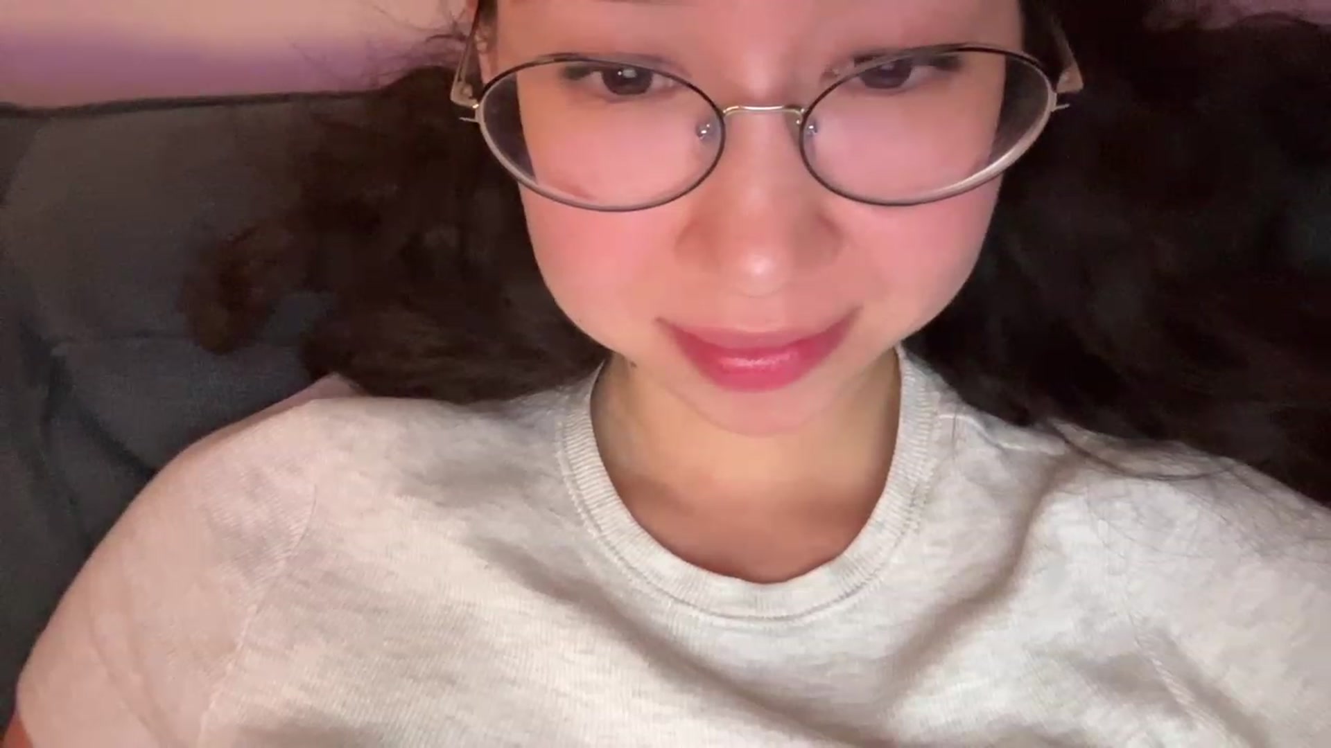 Gallery image thumbnail from cute_asian69's myfreecams stream on, 10/01/2023, 03:21 image 10 of 20