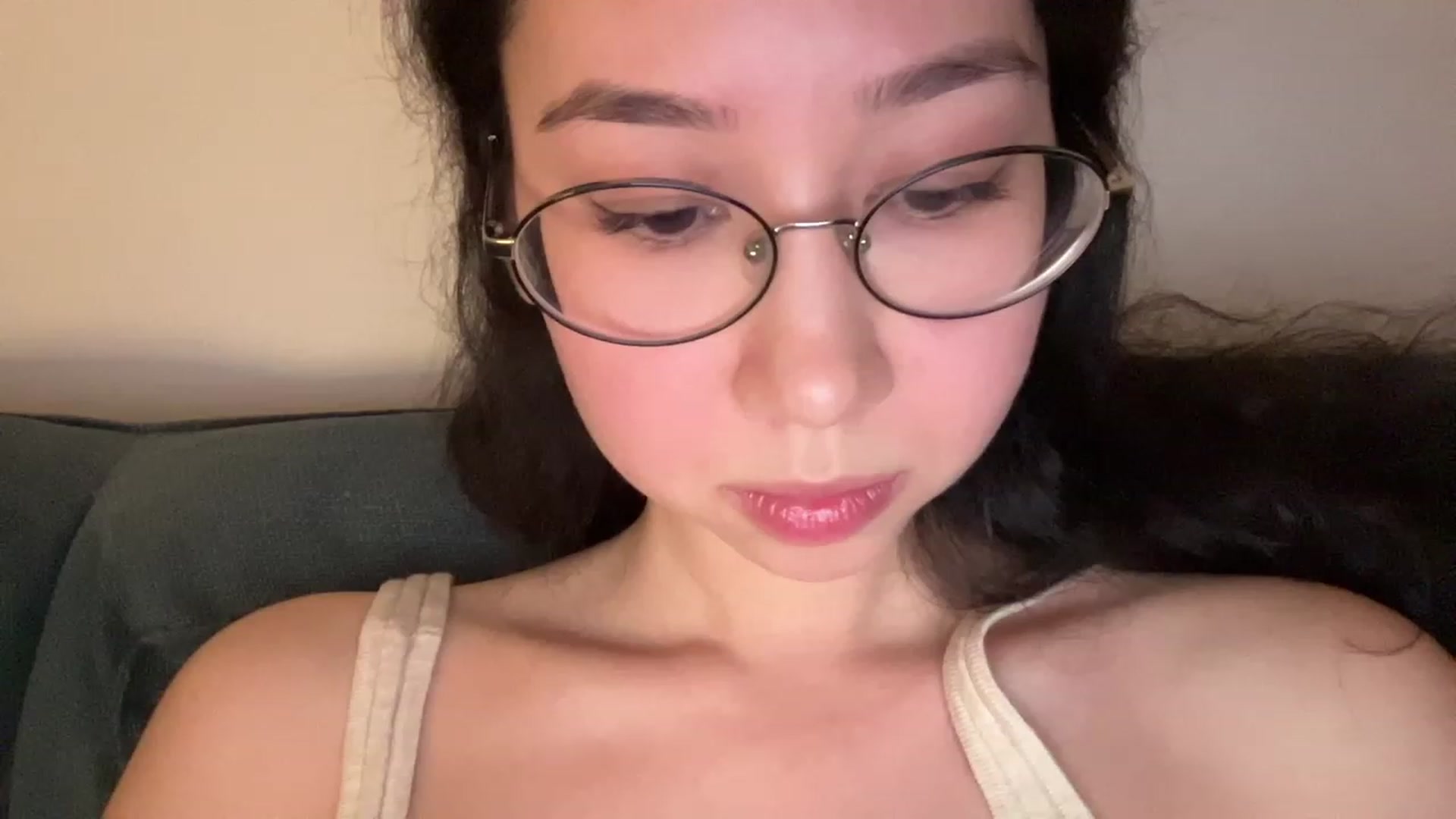 Gallery image thumbnail from cute_asian69's myfreecams stream on, 10/08/2023, 24:06 image 19 of 20