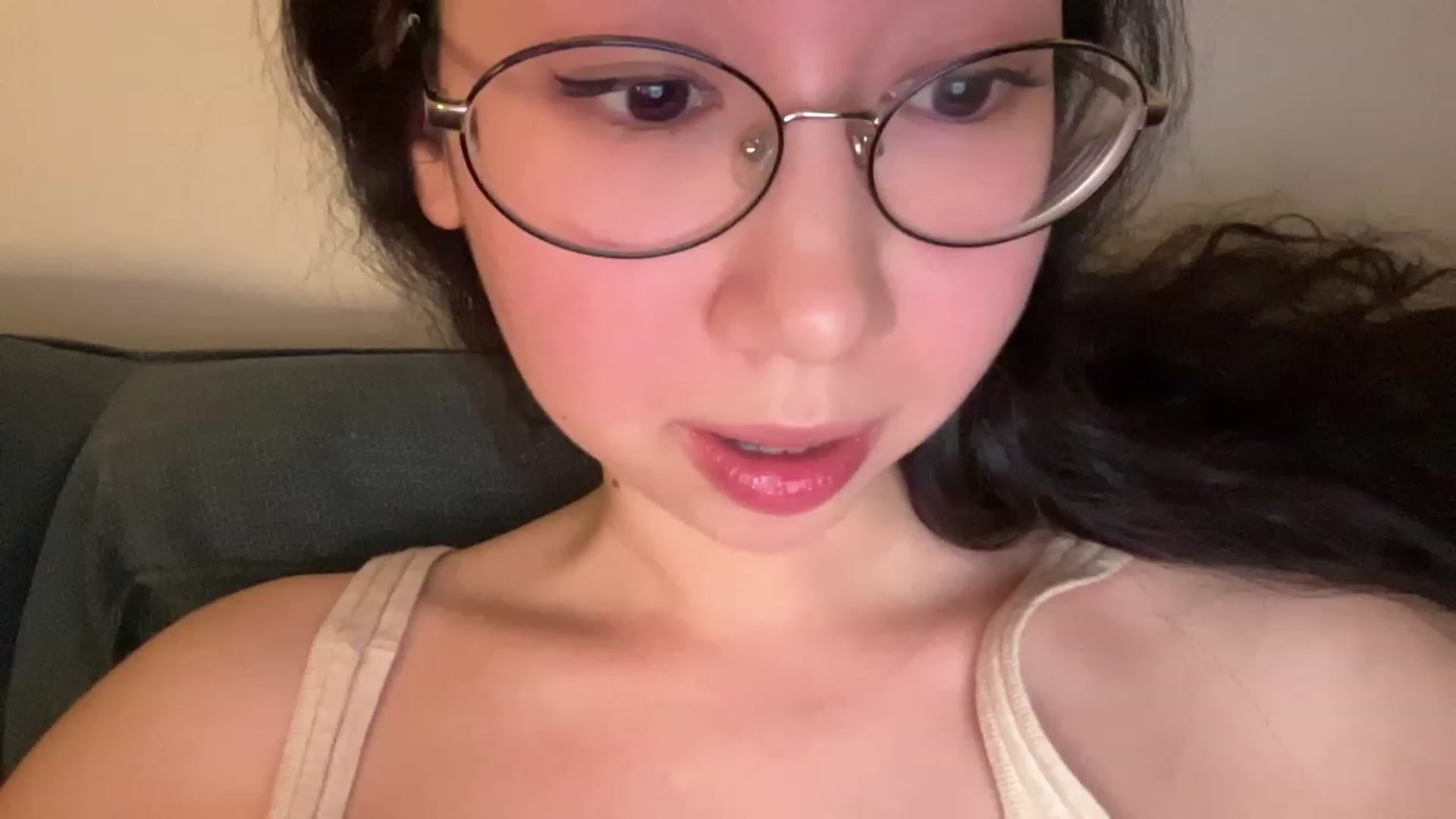 Gallery image thumbnail from cute_asian69's myfreecams stream on, 10/08/2023, 24:06 image 17 of 20