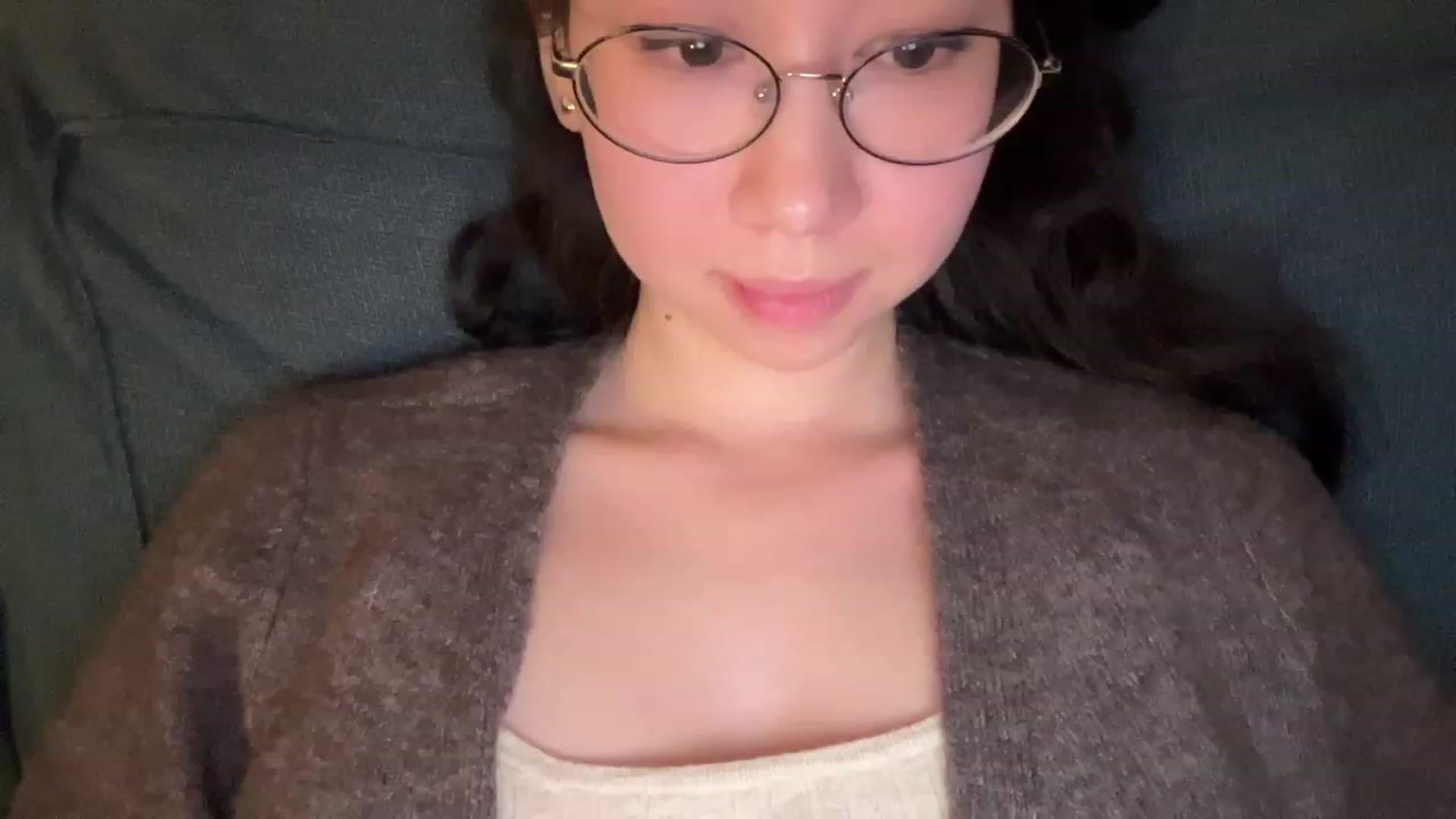 Gallery image thumbnail from cute_asian69's myfreecams stream on, 10/09/2023, 01:18 image 3 of 20