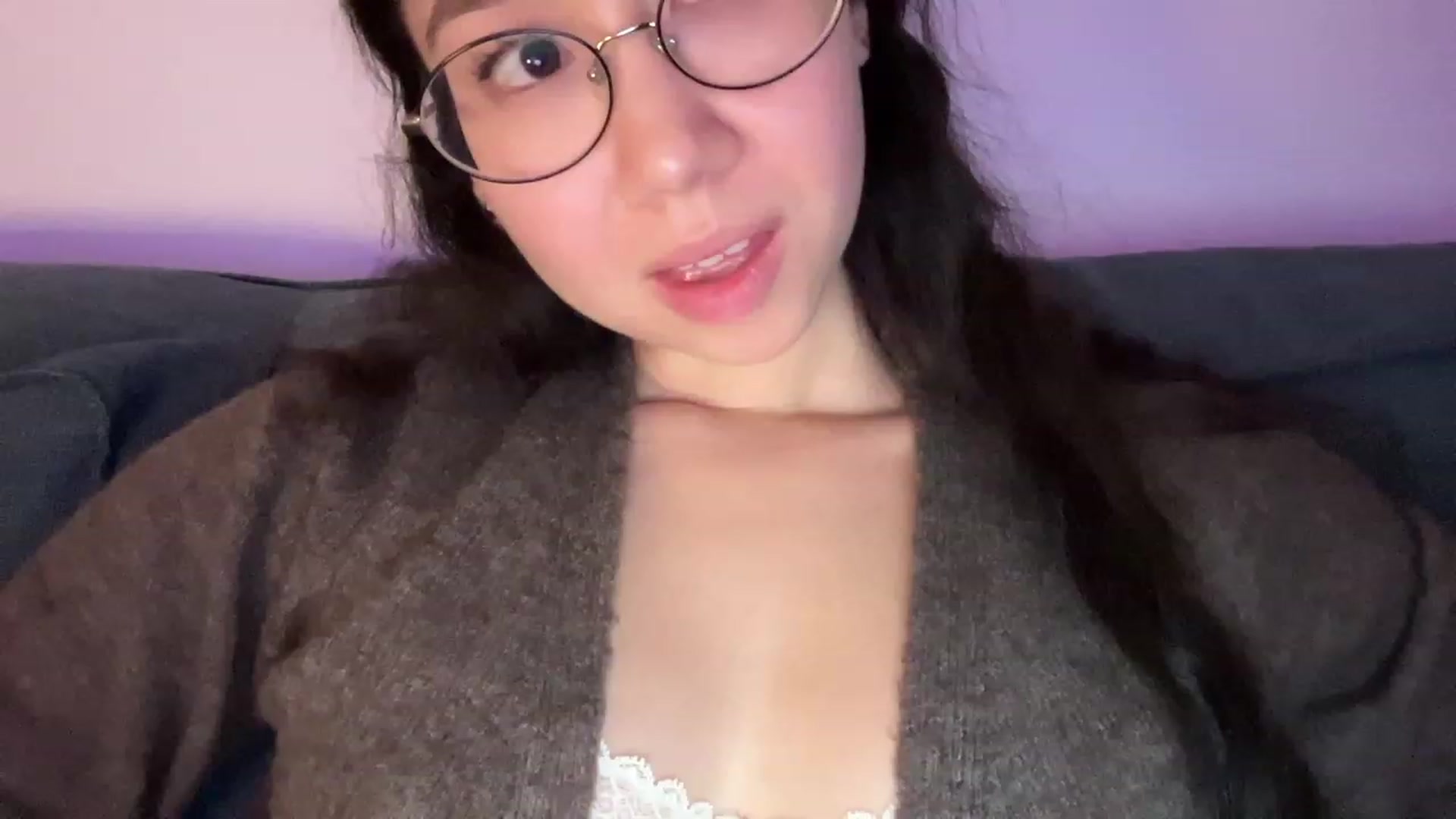 Gallery image thumbnail from cute_asian69's myfreecams stream on, 10/09/2023, 04:25 image 18 of 20